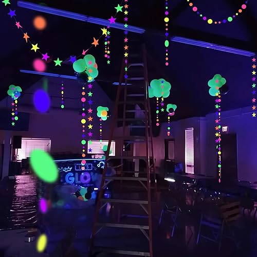 Miniatura 12 de Guirnalda de papel de estrella de neón de 108 pies que brilla en la oscuridad, suministros de fiesta, guirnaldas de papel neón para luz negra