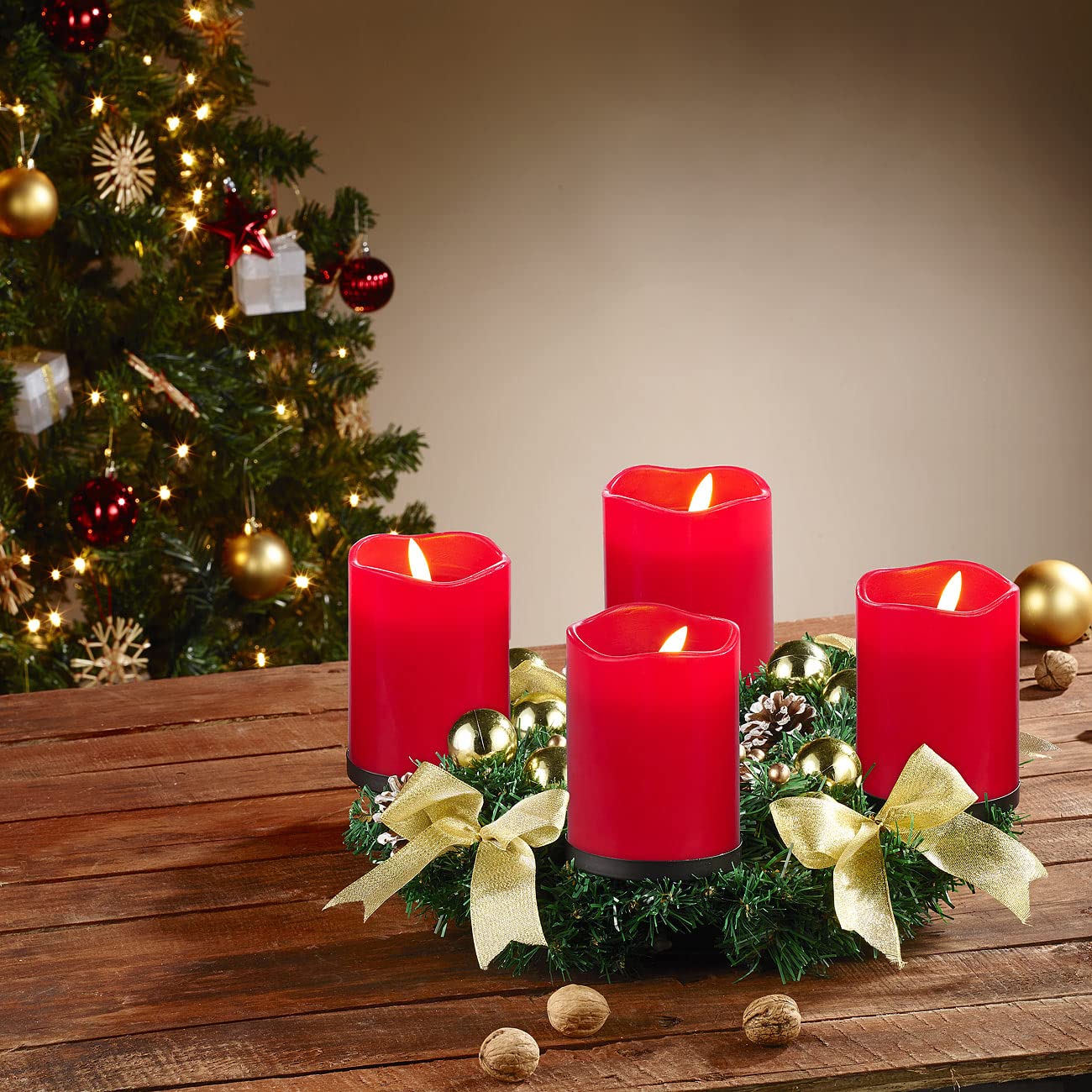 Advent Kranz: Adventskranz mit goldfarbenem Schmuck, inkl. LED-Kerzen in rot (Adventskranz für Senioren, Adventskranzgestecke, Weihnachten)