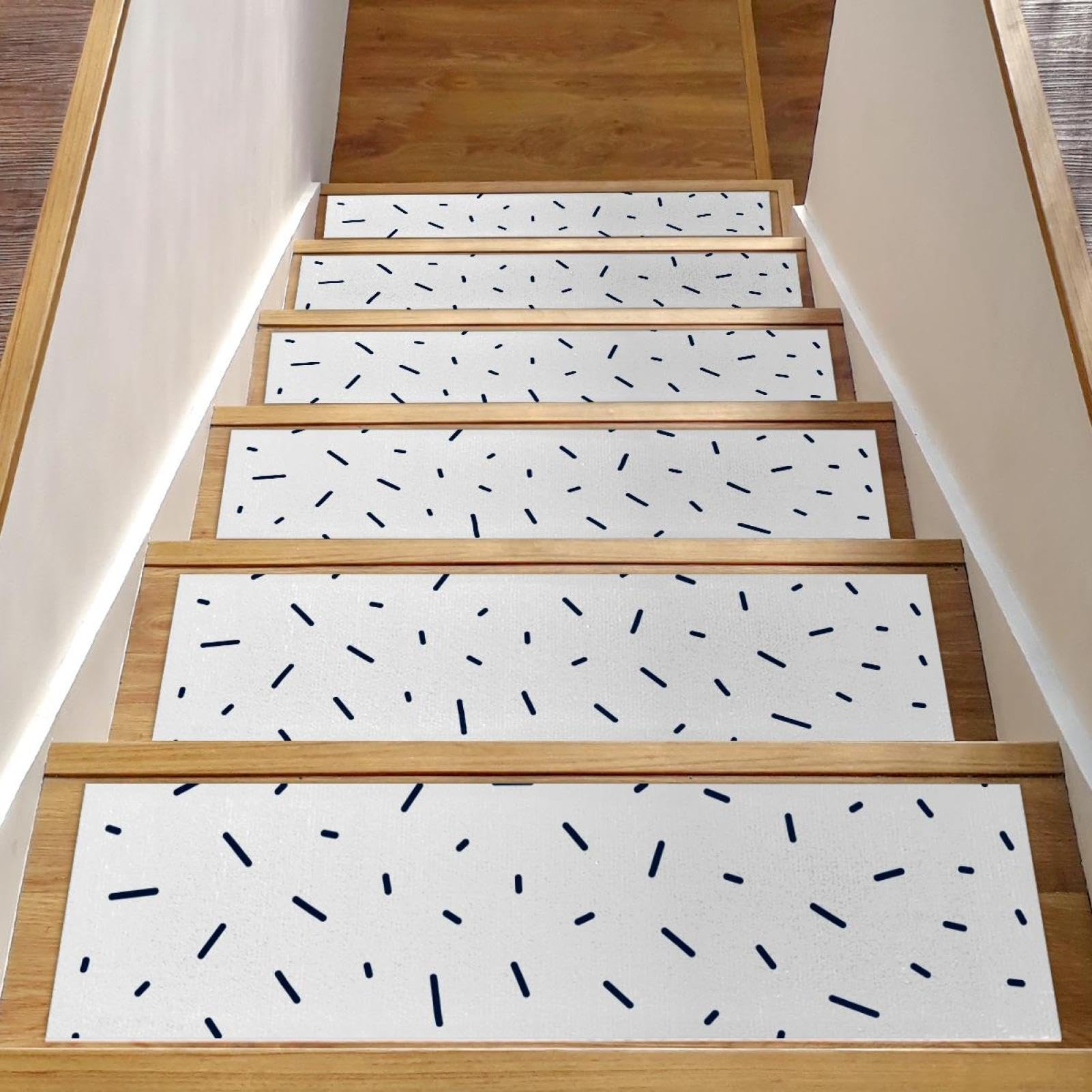 Alfombra para escaleras de madera Black Line con 15 peldaños antideslizantes de 8x30 pulgadas
