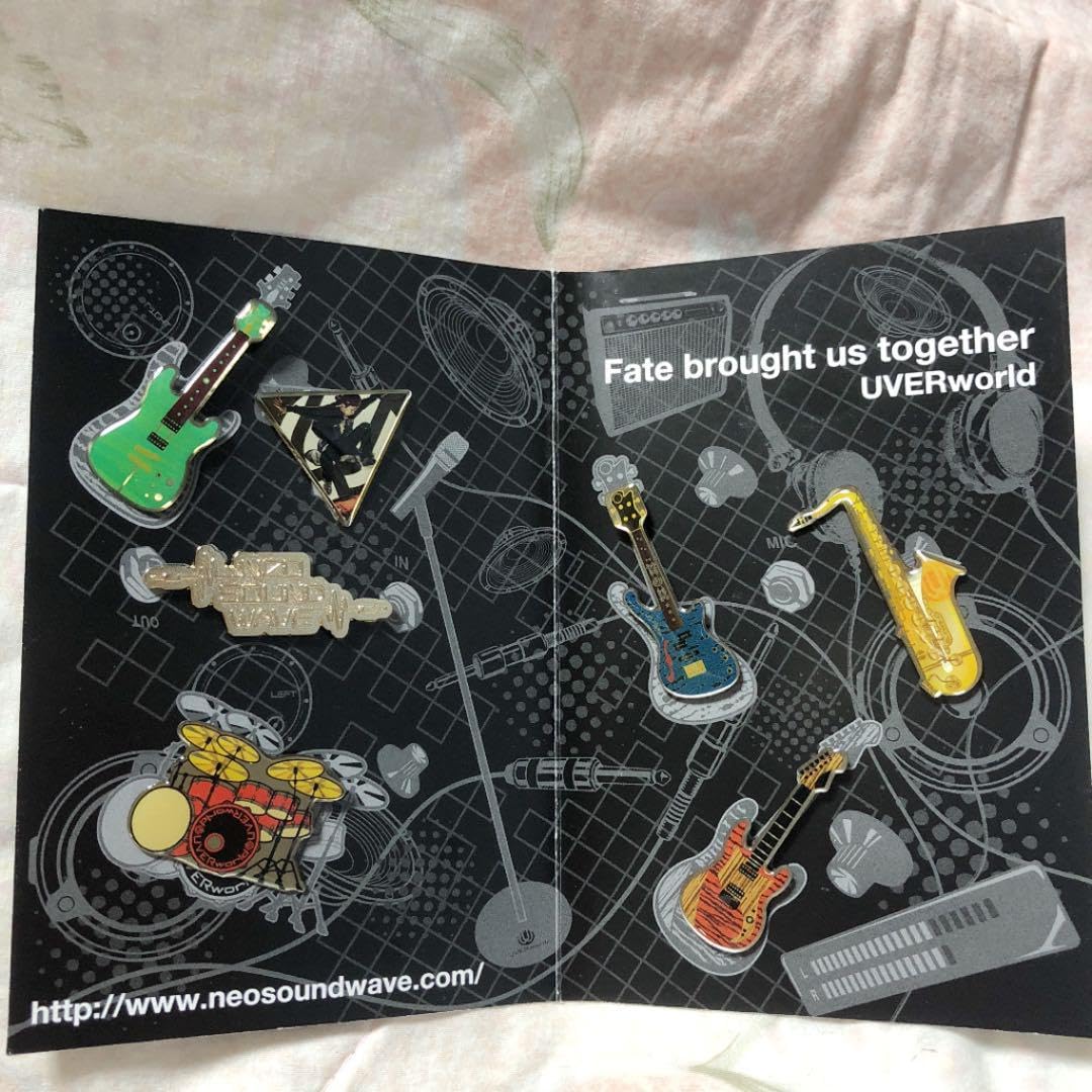 Amazon.co.jp: UVERworld FC限定 ピンバッチ 7つセット : おもちゃ