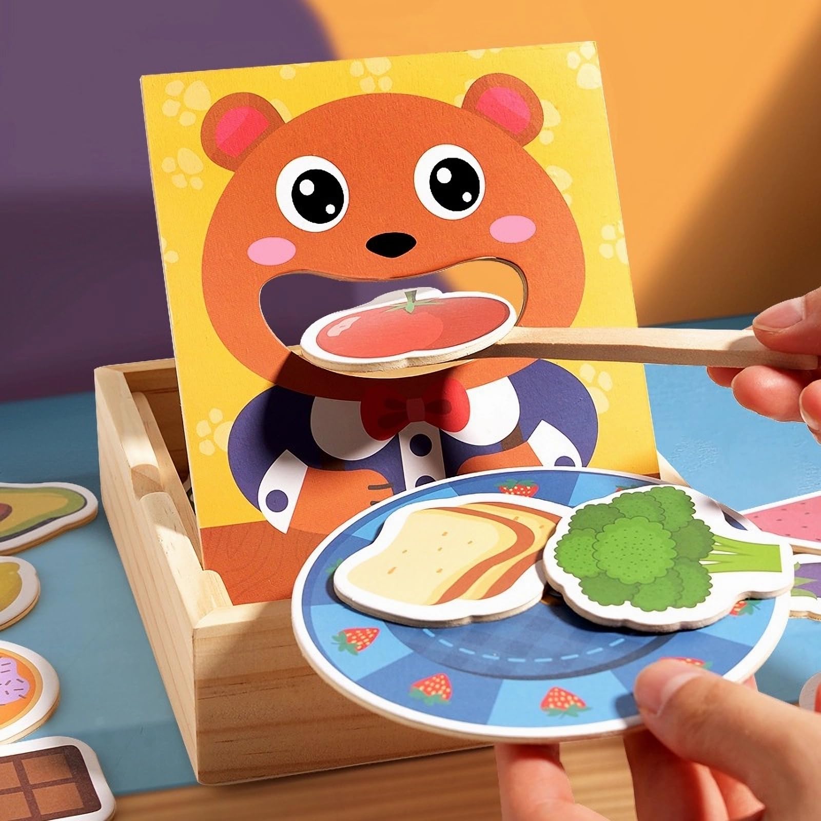 Juguete de alimentación de madera para niños pequeños: Montessori Juego de comida de juego de simulación para niños con 30 alimentos diferentes, cuenco y cuchara, juguetes de aprendizaje