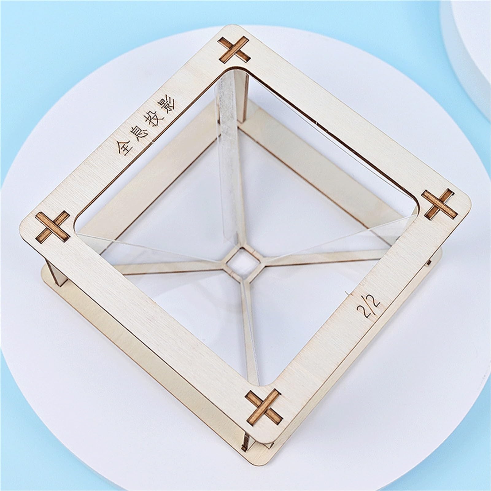 Proiettore Olografico 3D A Piramide for Smartphone, Ologramma 3D, Supporto for Display, Proiettore, Qualsiasi Display for Smartphone, Si Collega al Telefono, Proiettore Olografico