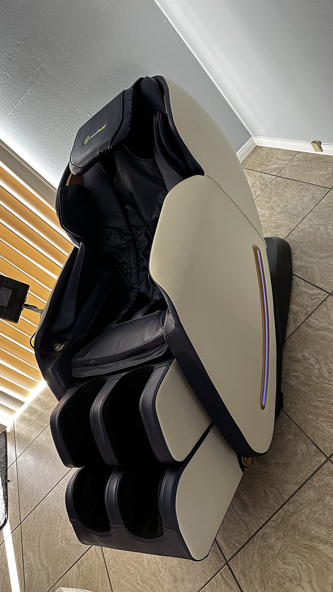 Real Relax® Zero Gravity Massage Chair COASTAL REST