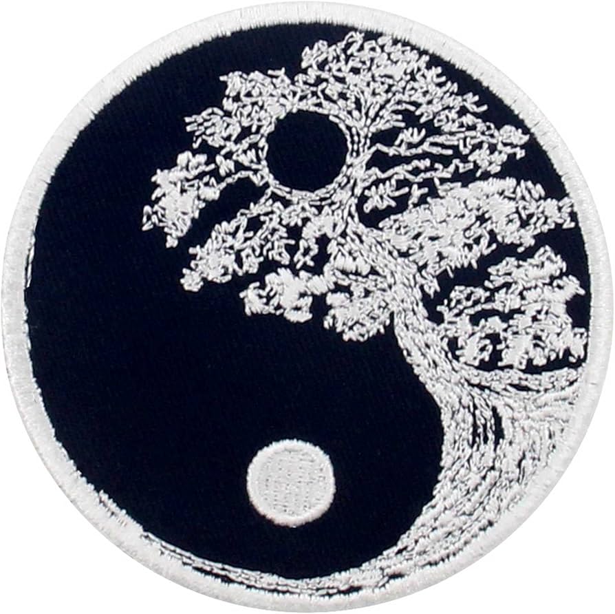 Amazon.co.jp: 仏教の禅の陰陽の木刺繍のバッジのアイロン付けまたは