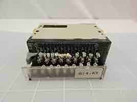 CJ1W-OC211 リレー接点出力ユニット 出力16点 (OMRON) オムロン オムロン(OMRON) CJ1W-OC211 リレー接点出力ユニット