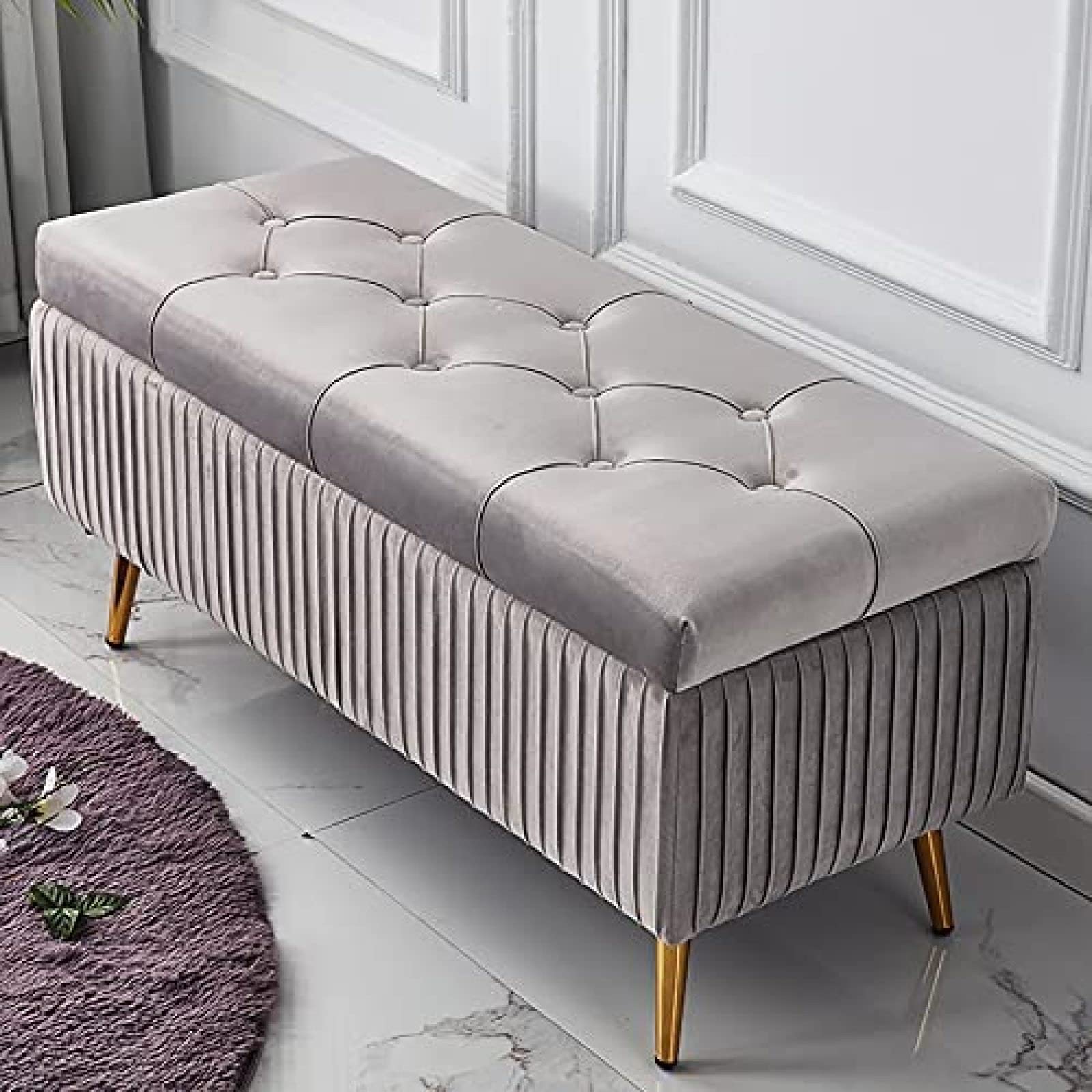 Banc de rangement velours pour ranger les chaussures qui traînent et désencombrer l'entrée