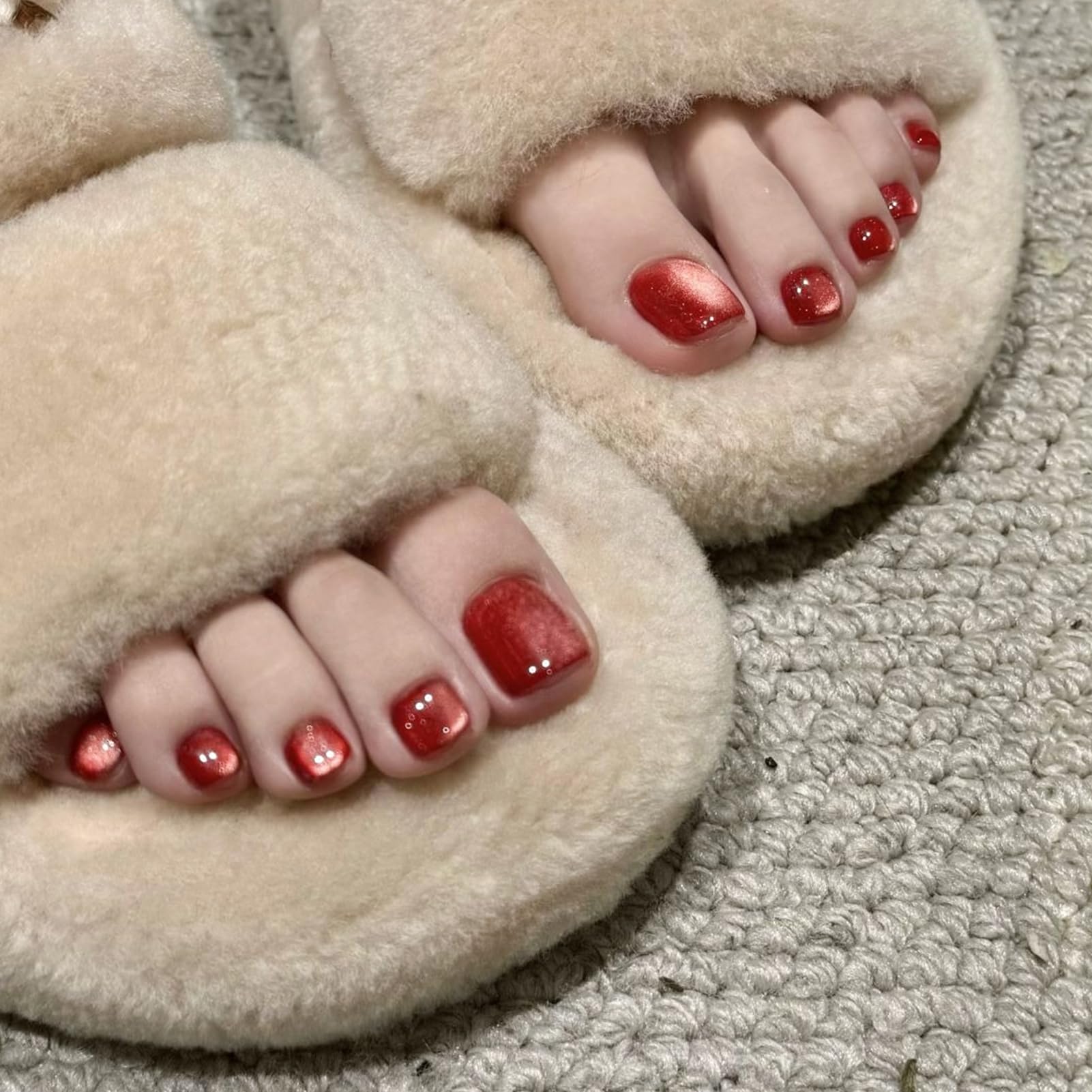 Artquee Red Cat Eye Press on Toenails for Women Short Fake Toe Nails with Adhesive Reusable Square Glossy Full Cover Tip Toenail Kit - 30 Pcs in 15