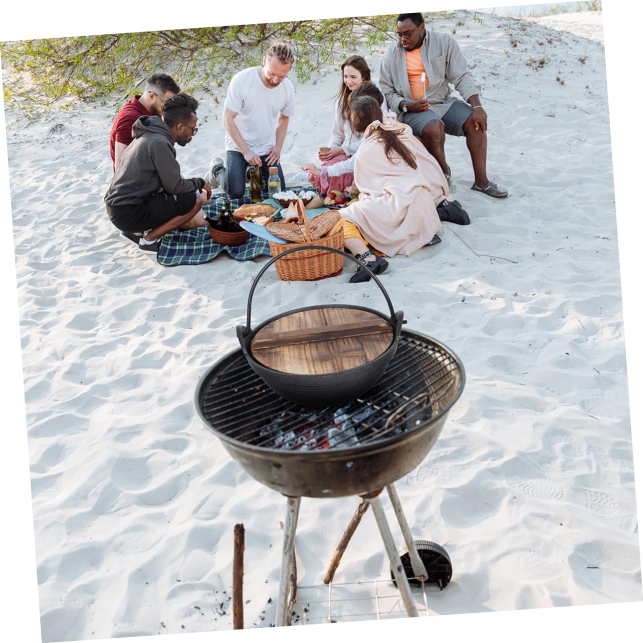 SUPVOX Cast Iron Hanging Pot Cooking Pot Camping Cookware Steel Enamel Large Pan with Lid and Outdoors Outdoor Camping Hanging Cooking Utensil Japanese Iron