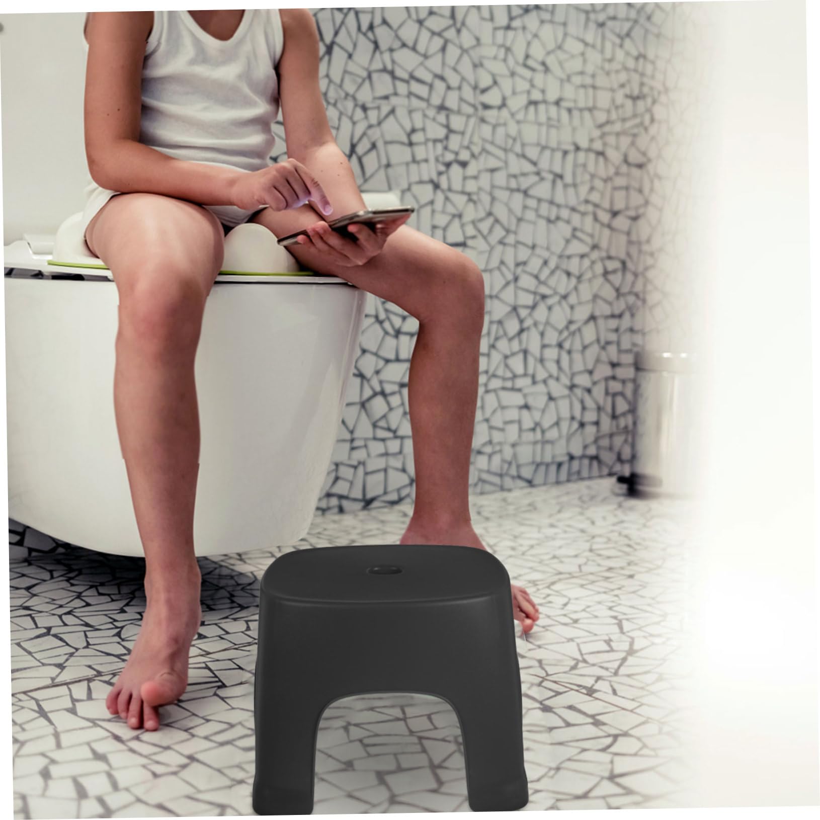 Sgabello da Bagno Poggiapiedi Stabile e Antiscivolo in Pvc Nero per Posizione Naturale Accovacciata, per Uso Quotidiano e Cucina