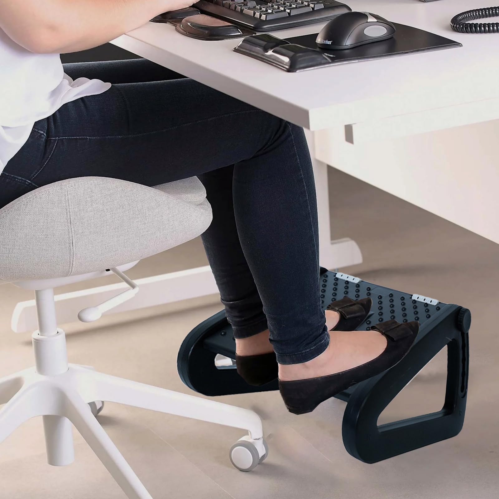 Pedana ergonomica regolabile in altezza con 6 livelli, sotto supporto per | piedi da scrivania con massaggio integrato | Migliora la postura e riduce l'affaticamento delle gambe, stabile e non scivola