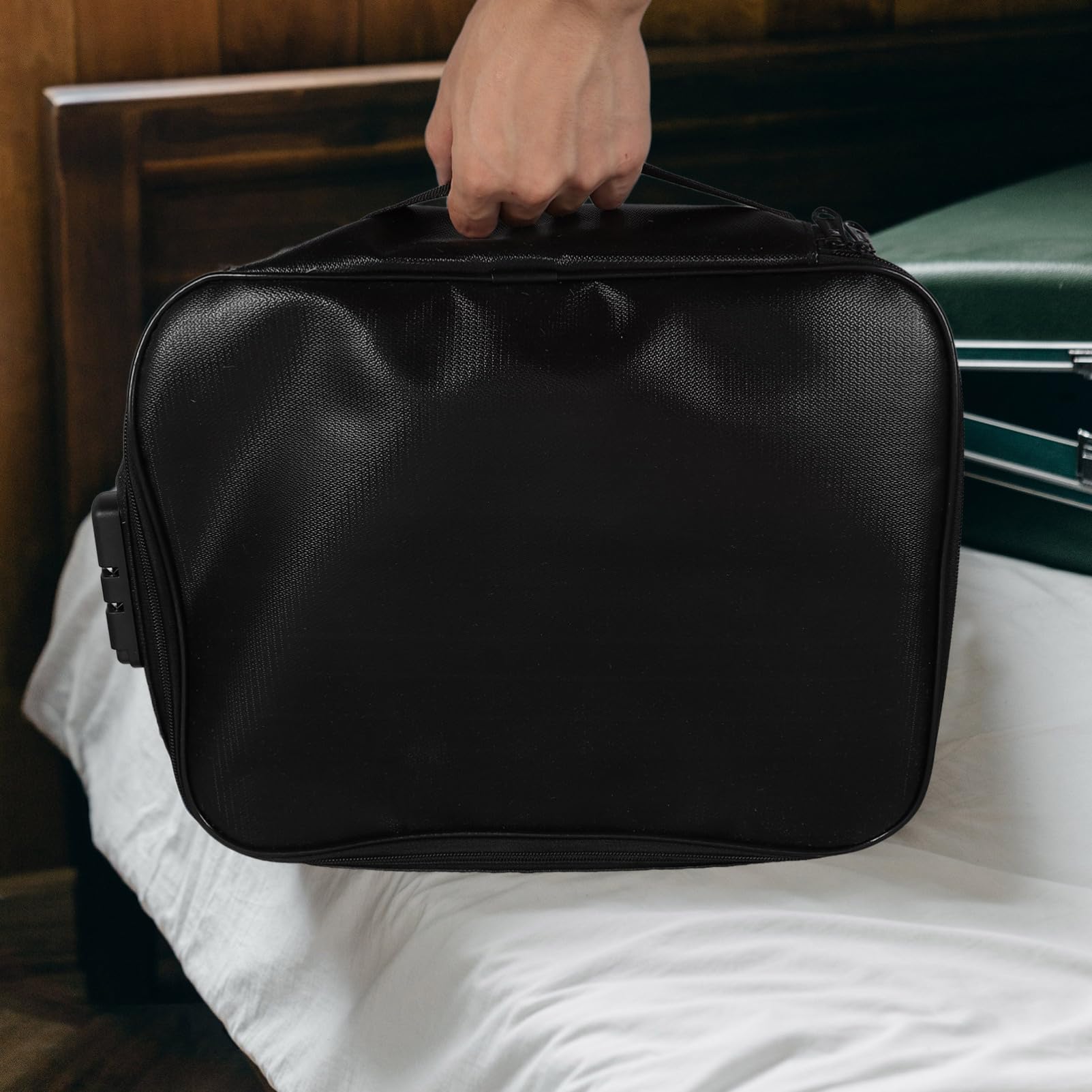 Abschließbare Aufbewahrungstasche mit Mehrlagigem Design Schwarz