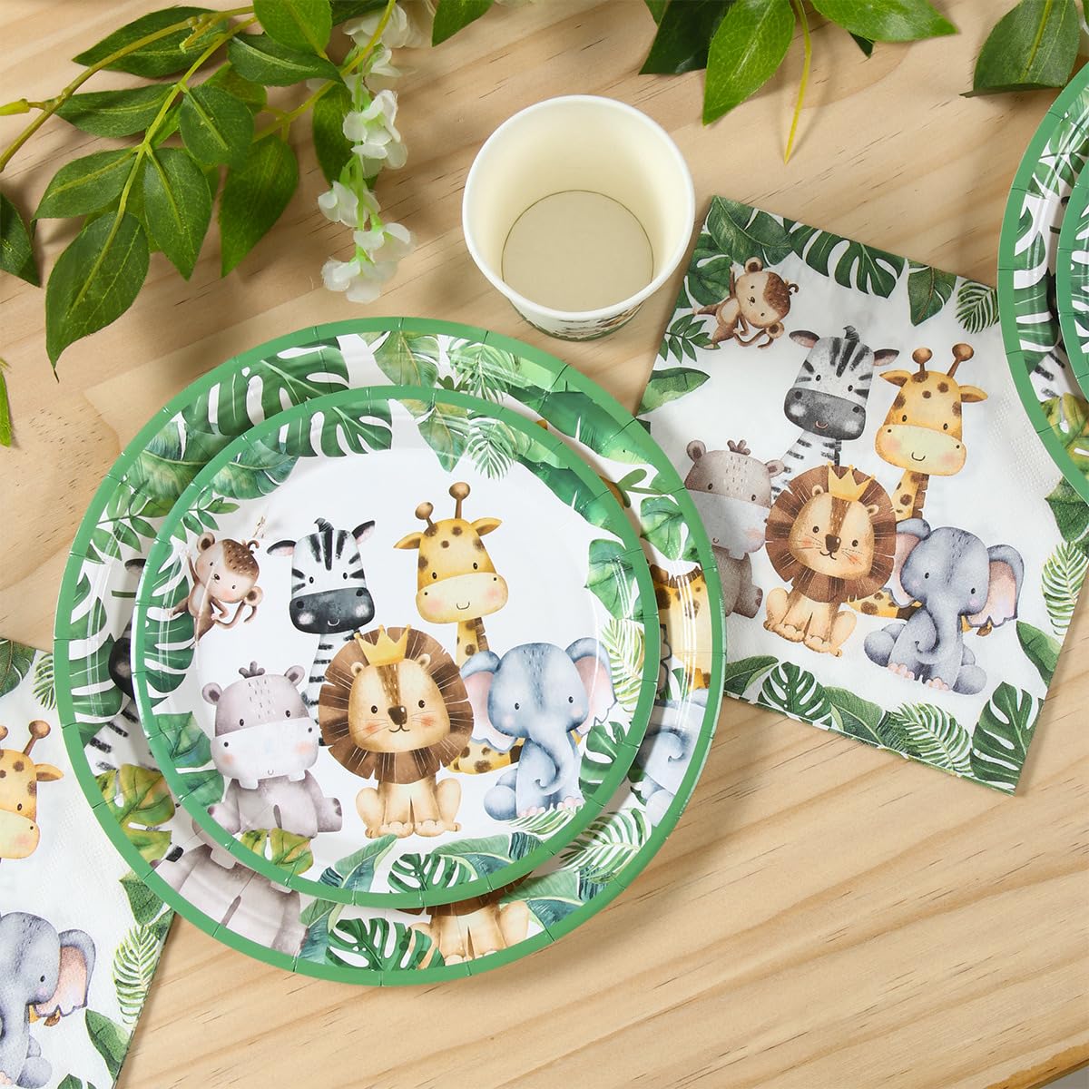 Stoviglie per Feste Animali Giungla 24 Ospiti - 96 pezzi Set da Tavola per Feste a Tema Jungle, Stoviglie per Feste di Compleanno per Bambini Compleanno Animali Piatti di Carta Tovaglioli Bicchieri
