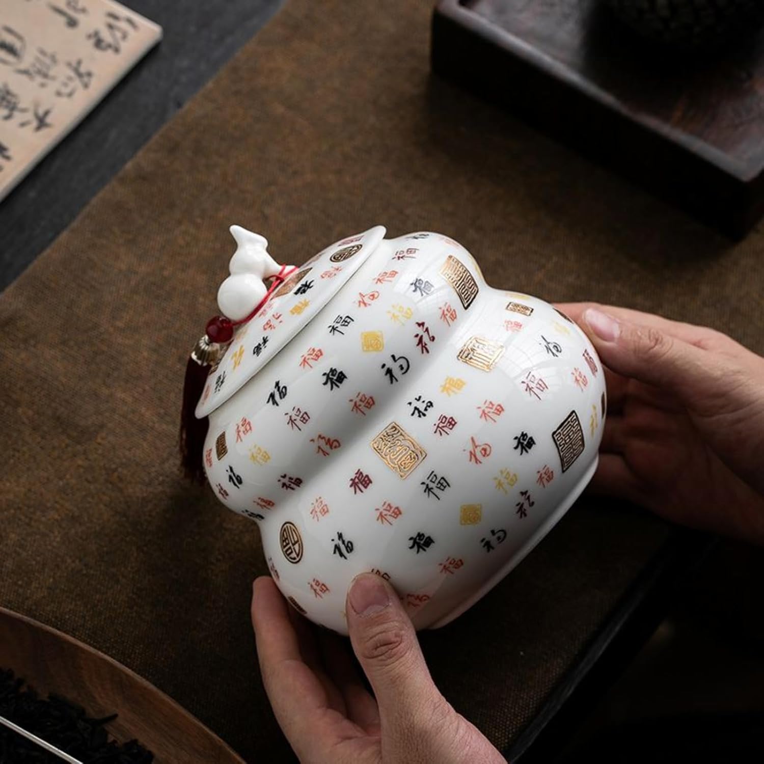 Mutton-fat Jade Porcelain Calabash Tea Caddy, 950ml 32.3oz, Sealed Jar Storing Tea Cans