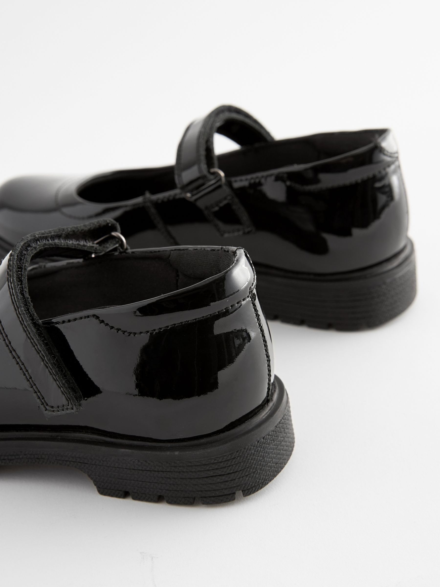 NEXT Mädchen Weite Passform (G) Klobige Mary-Jane-Schuhe aus Leder für die Schule, Weite Passform