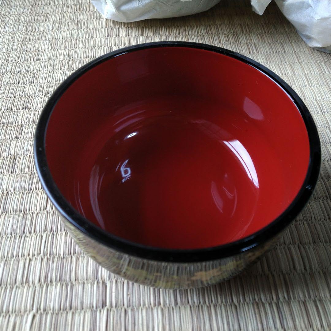 桂由美デザイン　どんぶり5点セット Amazon.co.jp: 桂由美 御椀 丼 お盆 各5 セット : ホーム＆キッチン