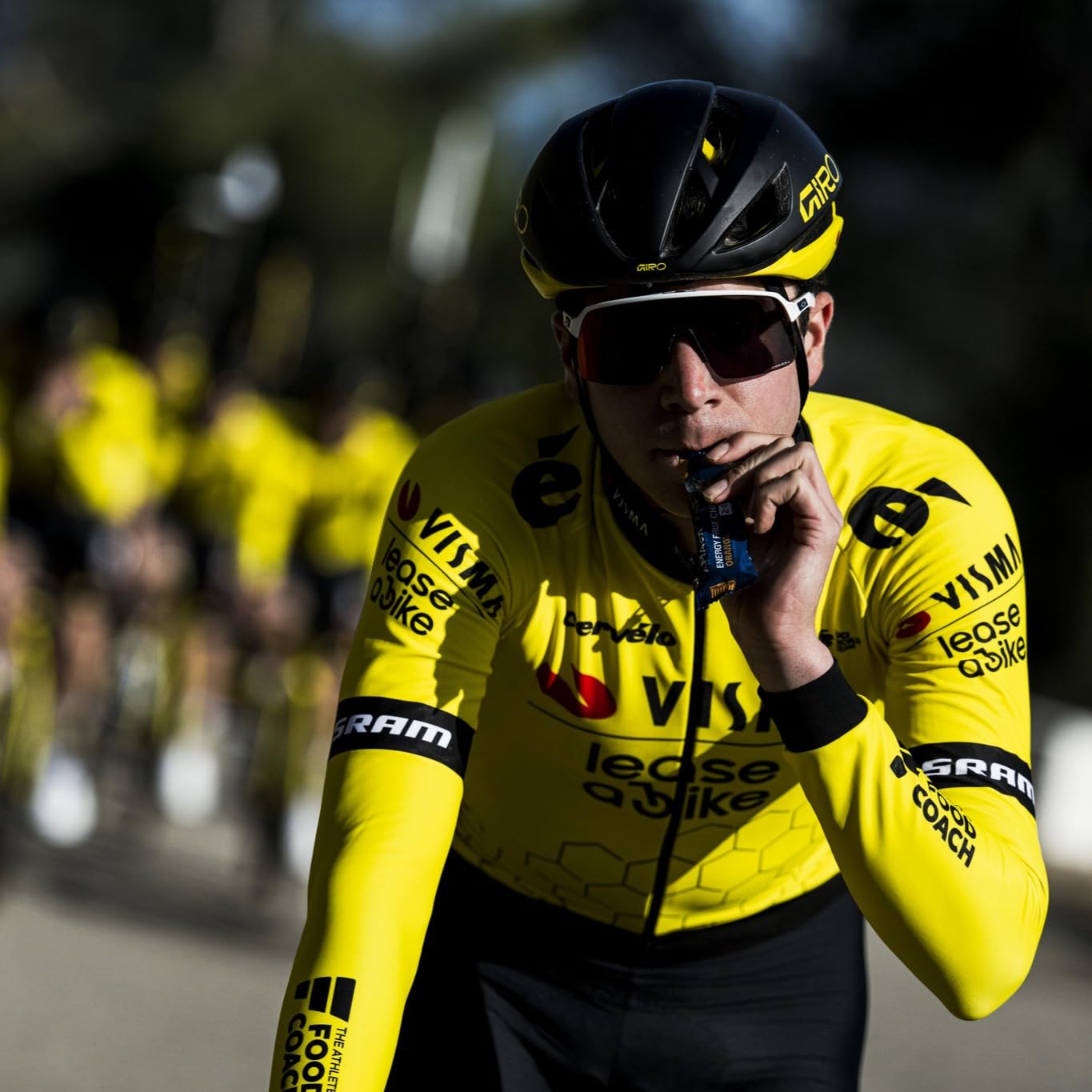 AMACX Fruit Chew Energy Bar – High Carb Running Fuel – 12 x 38g – Electrolyte Chews for Endurance Sports with 51% Fruit – Vegan, Gluten & Lactose-Free – Sports Nutrition Running Chews – Cassis