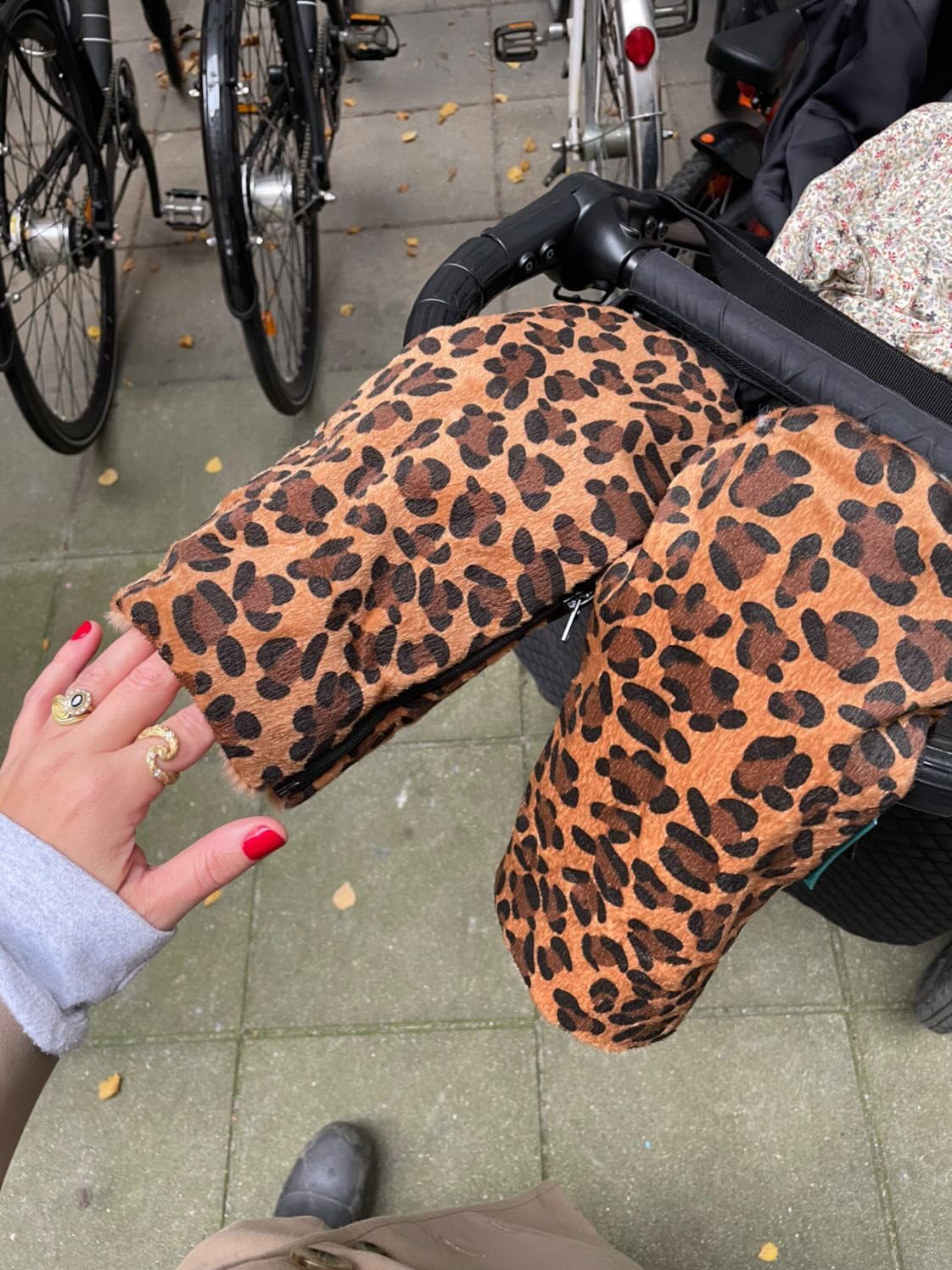 KONG.WALTHER diameter sterbro Pram Gloves, Leopard - Image 3