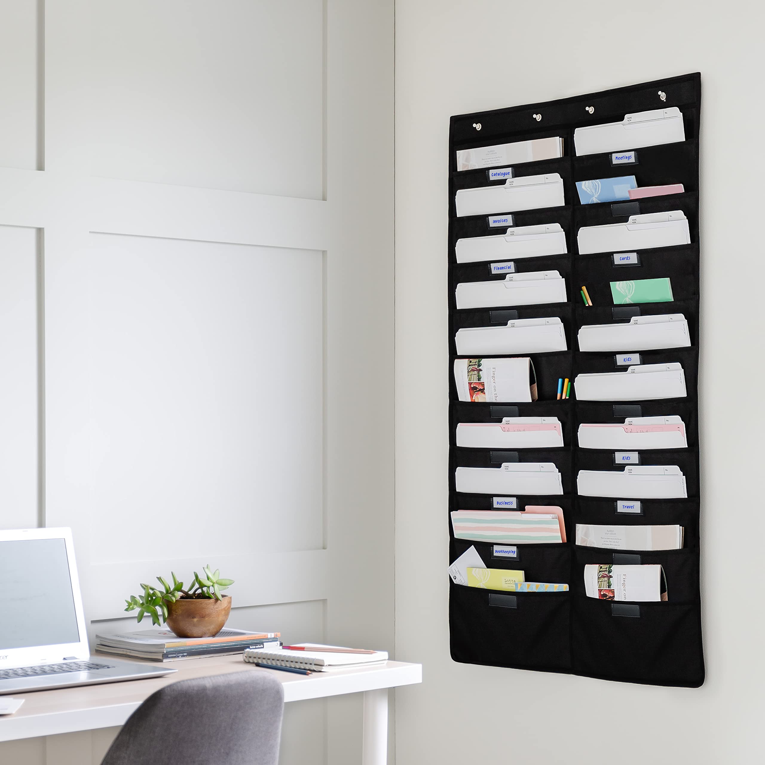 WallDeca Organizador de archivos colgantes | Gráfico de bolsillo de almacenamiento, tamaño carta, negro, para la oficina, el hogar y el aula (20 bolsillos - con etiqueta para el nombre)