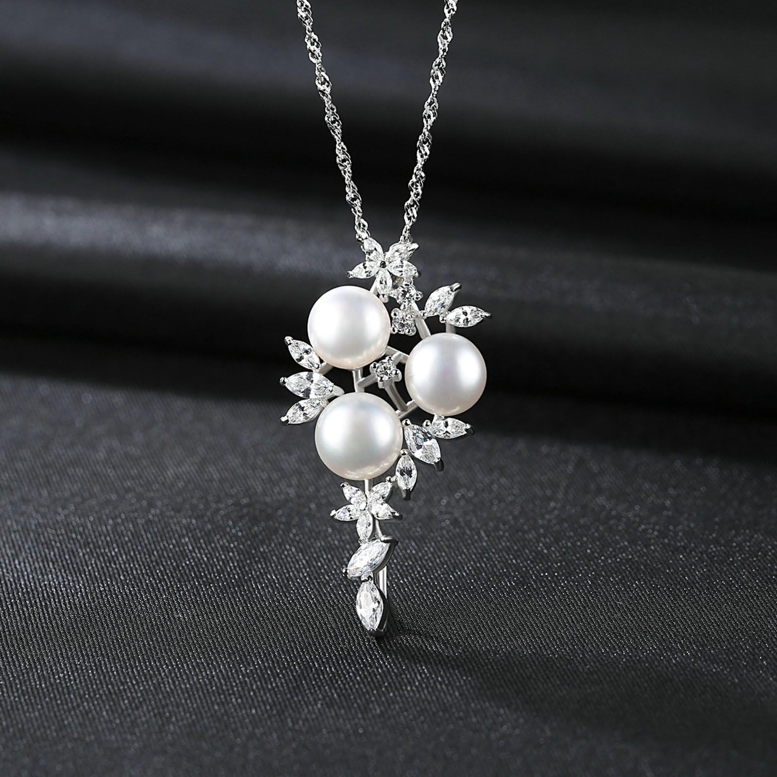 Naszyjnik damski 375 585 750 białe złoto, łańcuszek z zawieszką z białą perłą i kwiatowymi liśćmi z diamentowym łańcuszkiem 45 cm ślub panna młoda