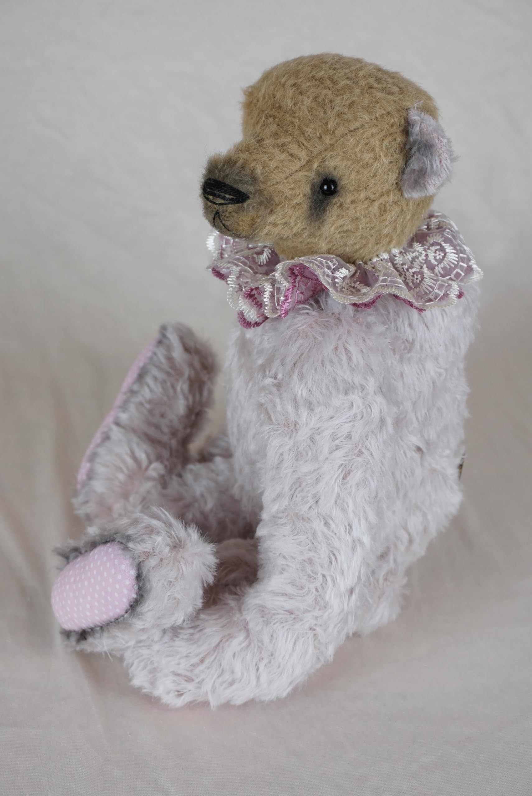 Generisch Handgefertigter Teddybär Grischka von den Urbi-Bären