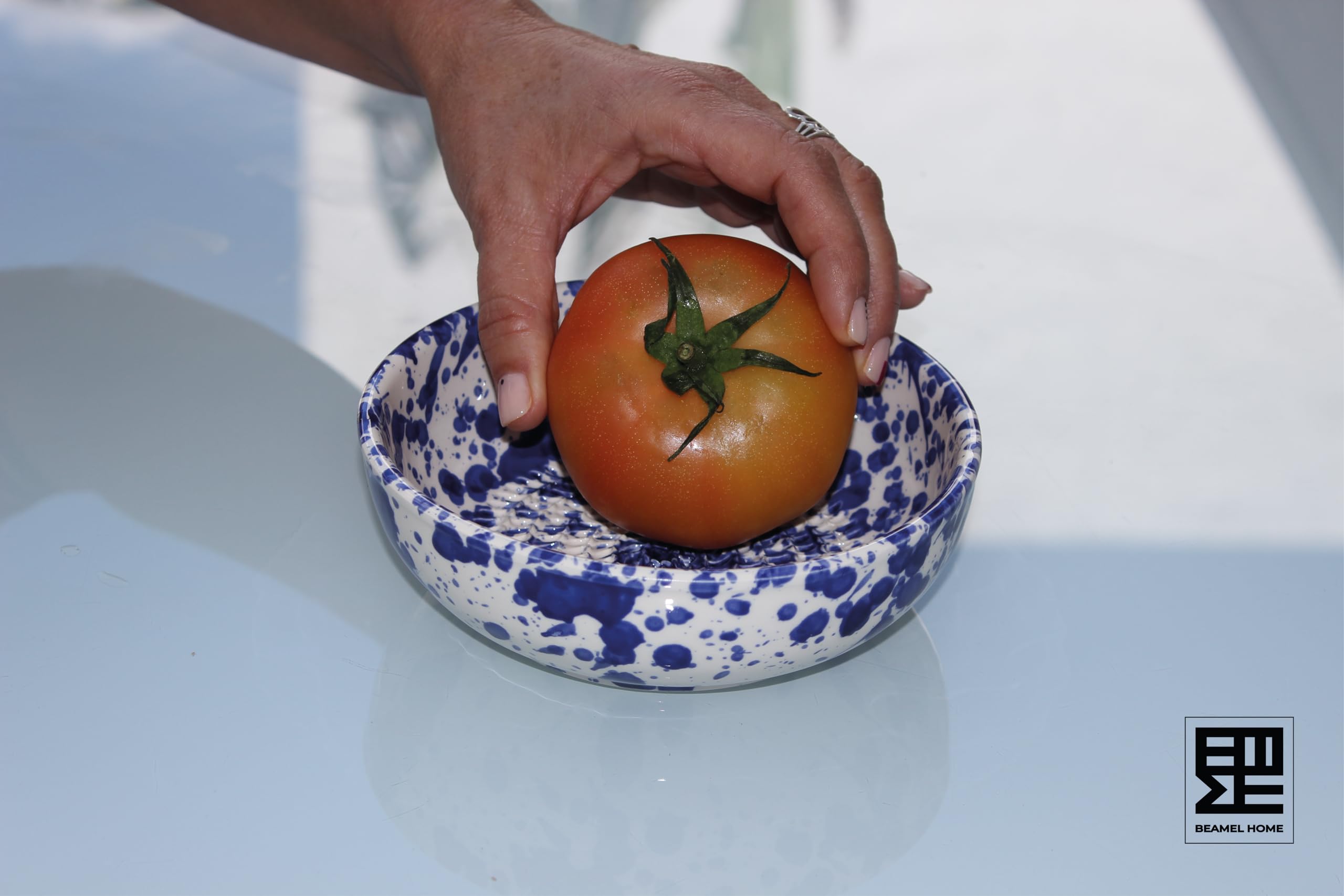 Piatto grattugia in ceramica fatta a mano design decorativo utensile cucina arte funzionale stoviglie artigianali moderne originali design tradizionale e decorativo (Persia, medio)