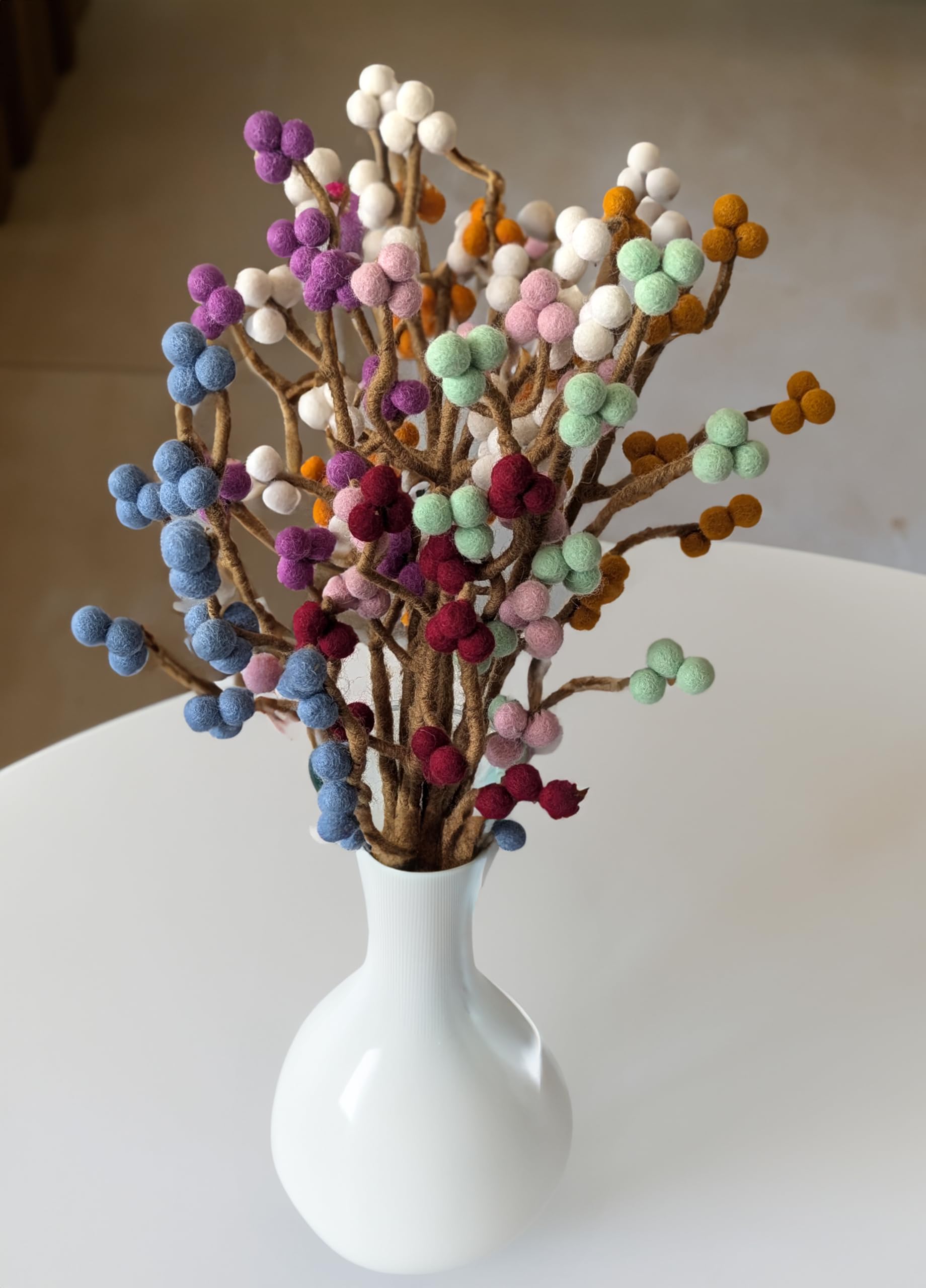 Set Di 2 Rami Con Bacche Bianche In Feltro | 30 Cm, Fatti A Mano Nepal, Decorazione Sostenibile - 3