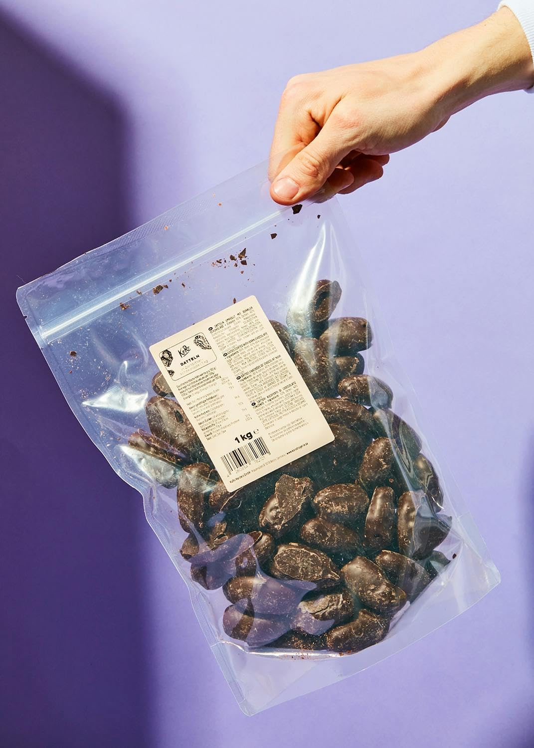 KoRo - Datteri ricoperti di cioccolato fondente 1 kg - al cioccolato - per snack, merende o colazioni - confezione convenienza