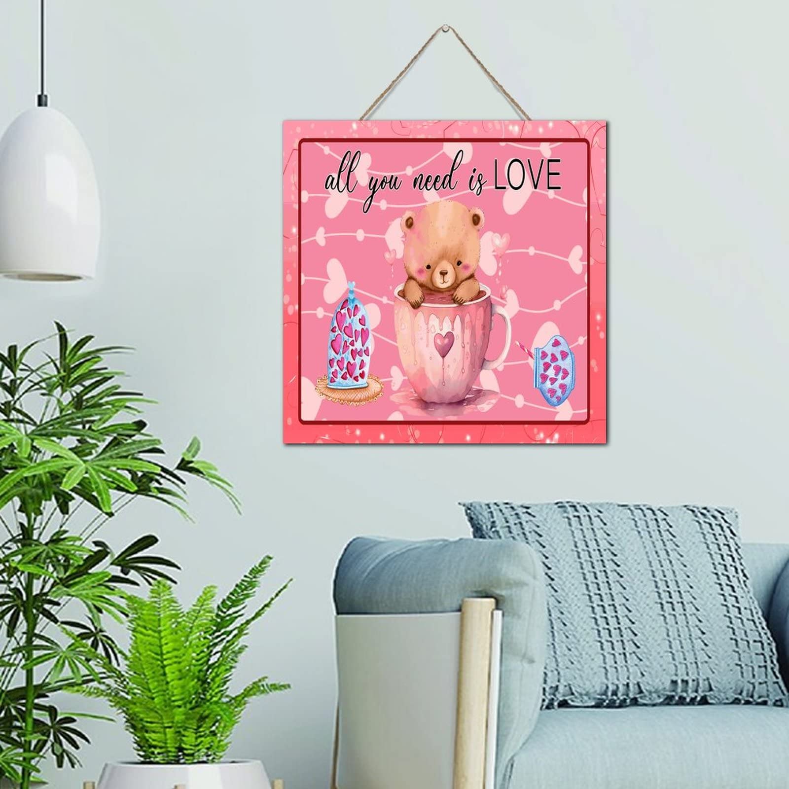 Plaque en bois ours All You Need Is Love rouge antique décoration de table 30cm