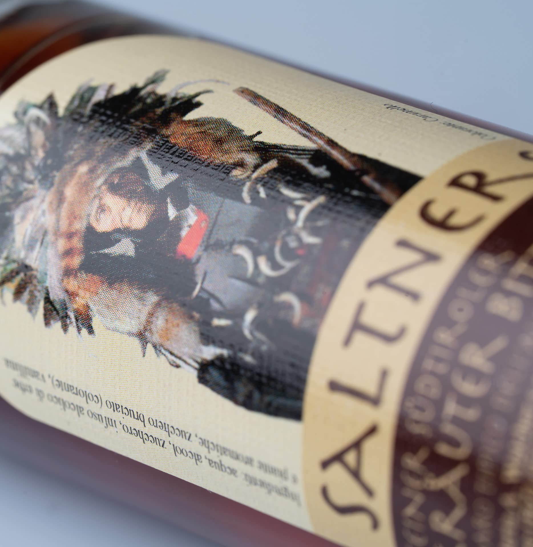 Walcher SALTNERS Amaro, (1x 0,70l) - specialità dell'Alto Adige, intenso e piacevole con una spiccata nota amara, sapore della natura