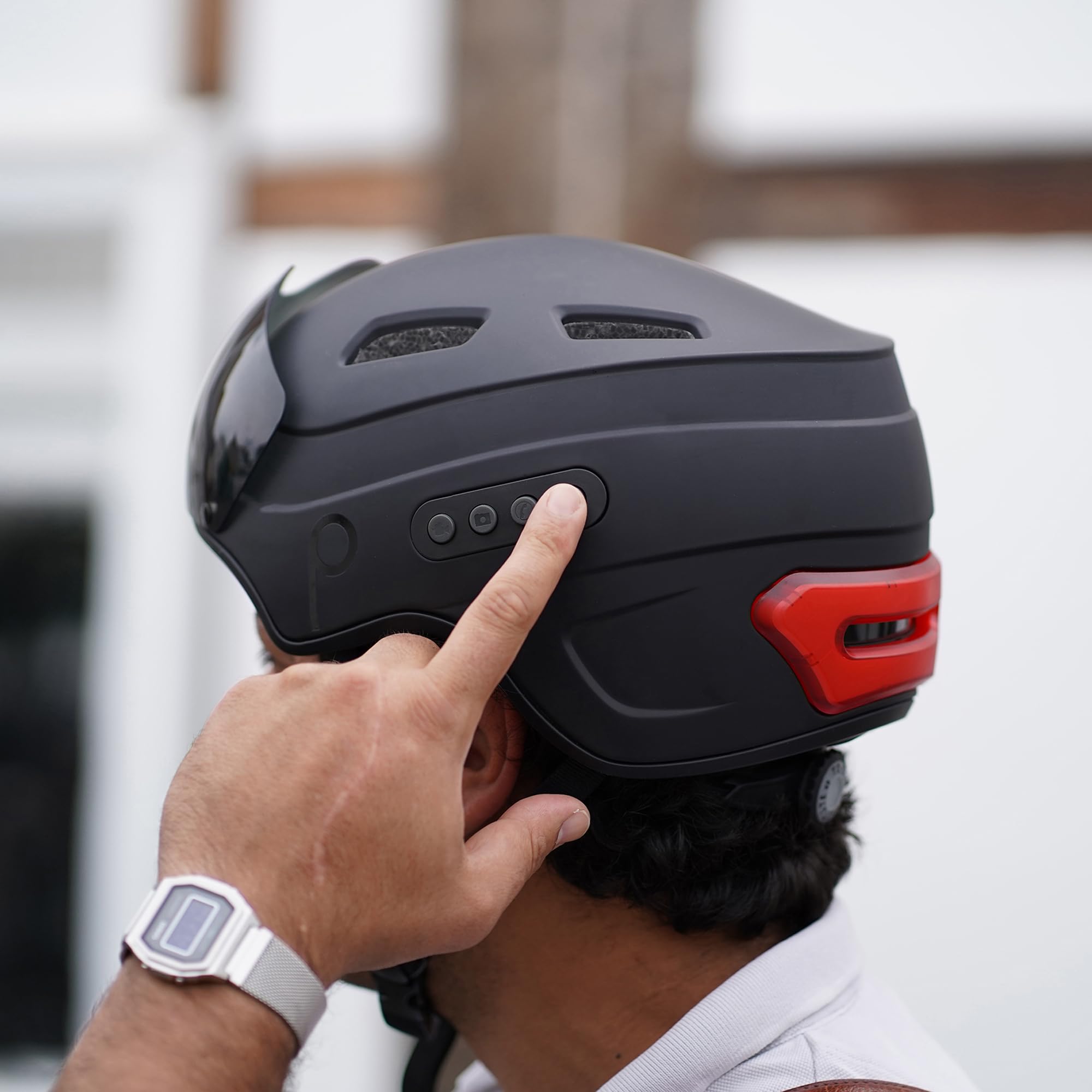 Prophete SMART Kask rowerowy dla dorosłych i młodzieży, technologia Inmold, Bluetooth, aparat Full-HD, system głośnomówiący, nawigacja i sterowanie muzyką, czarny, rozmiar M (54-58 cm)