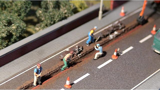 Trackside signs Straight Road - OO Gauge - 66mm Road Width