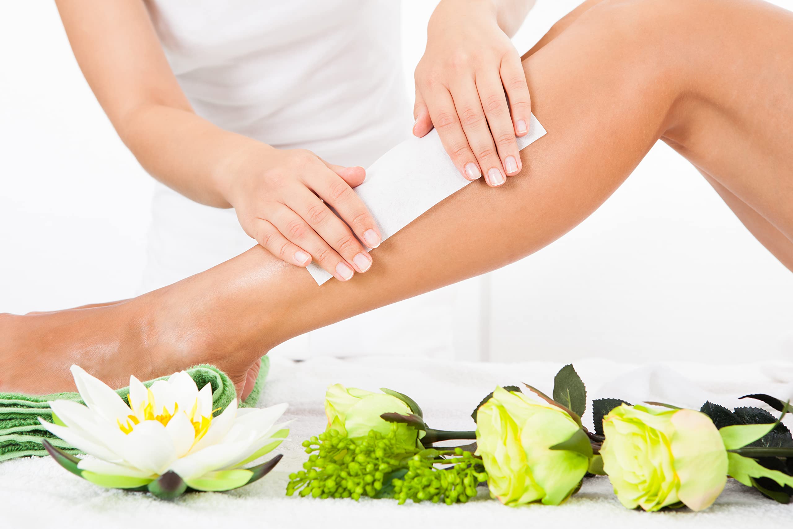 Sugaring Zuckerpaste + 100x Enthaarungsstreifen | 100% Vegan Natur | schmerzarme Haarentfernung | 1 Dose Zuckerwachs | seidig glatte Haut bis zu 4 Wochen | für Männer und Frauen | 500g (Extra Soft)