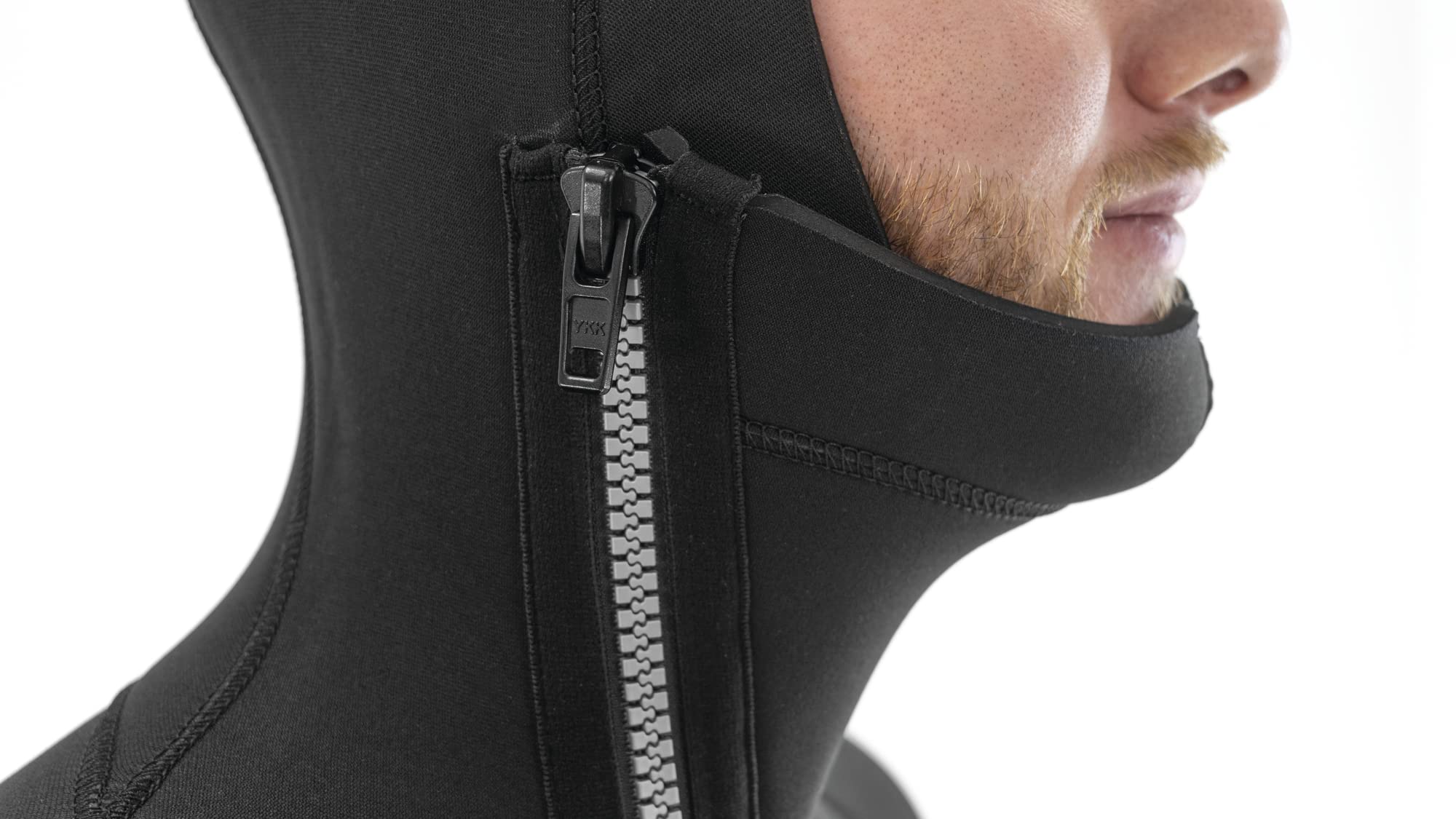 Seac Club Man, muta in neoprene da 5 mm con cappuccio integrato, protezioni in Powertex nelle spalle, ginocchiere e fondoschiena