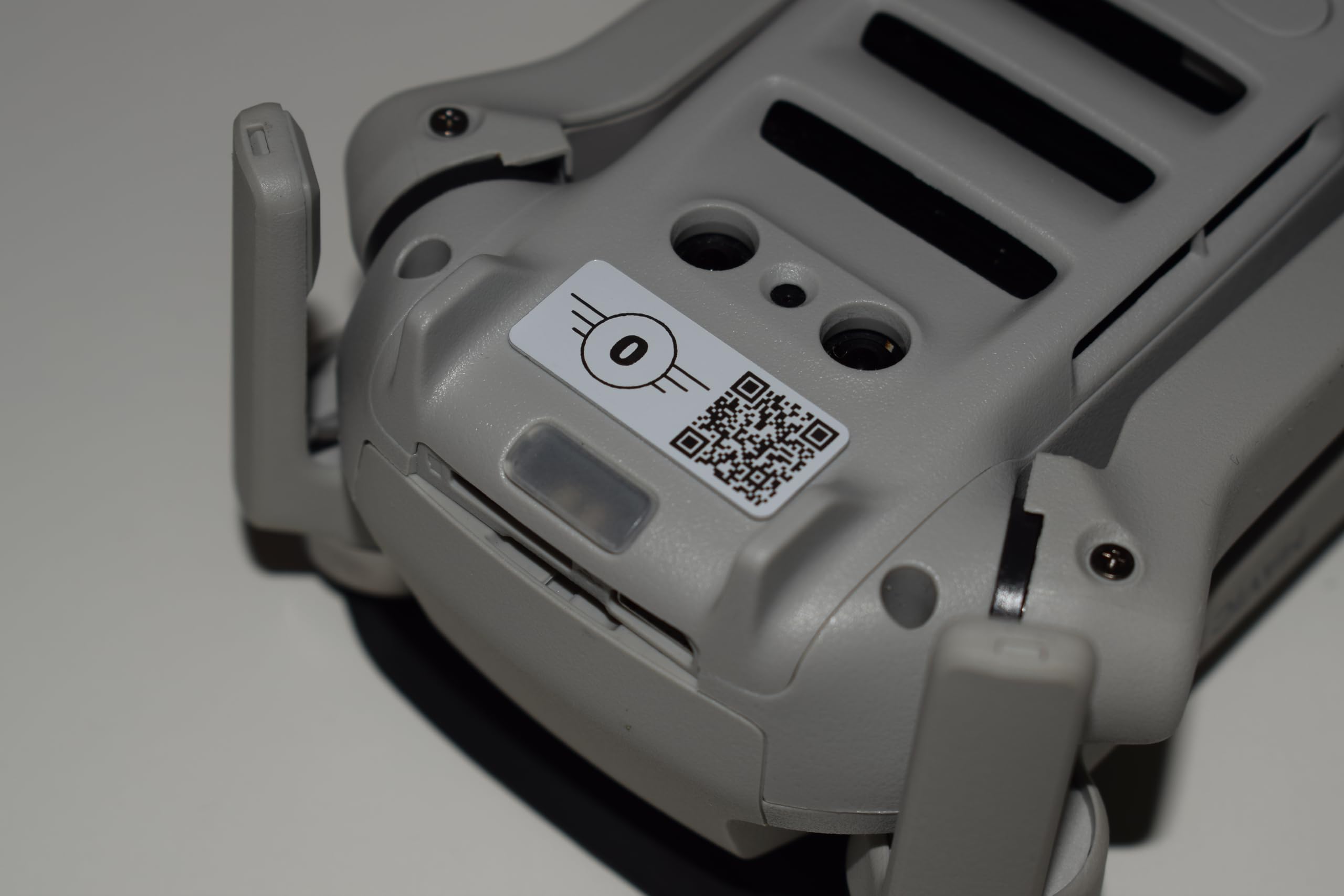 ● Pack 1 Uds. ● Placa Identificativa para Drones ● Placas para Dron CUMPLEN requisitos normativa EASA ● Tamaño Personalizados para Todos los Modelos de drone (Marcado de Clase EASA)
