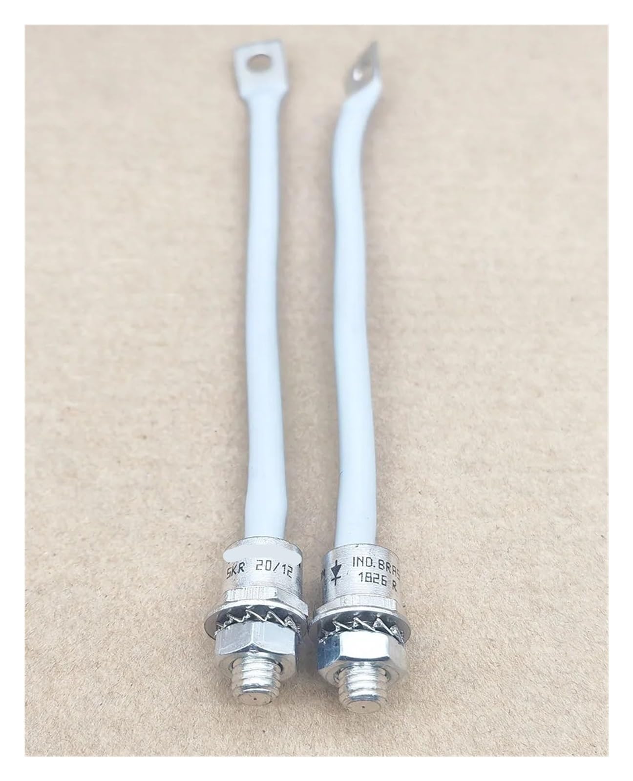 BFSYDLUJ 1pcs CS23-12IO2 1N5812 2N683 SKR20/12 MUR2510 diode thyristor(SKR20-12)