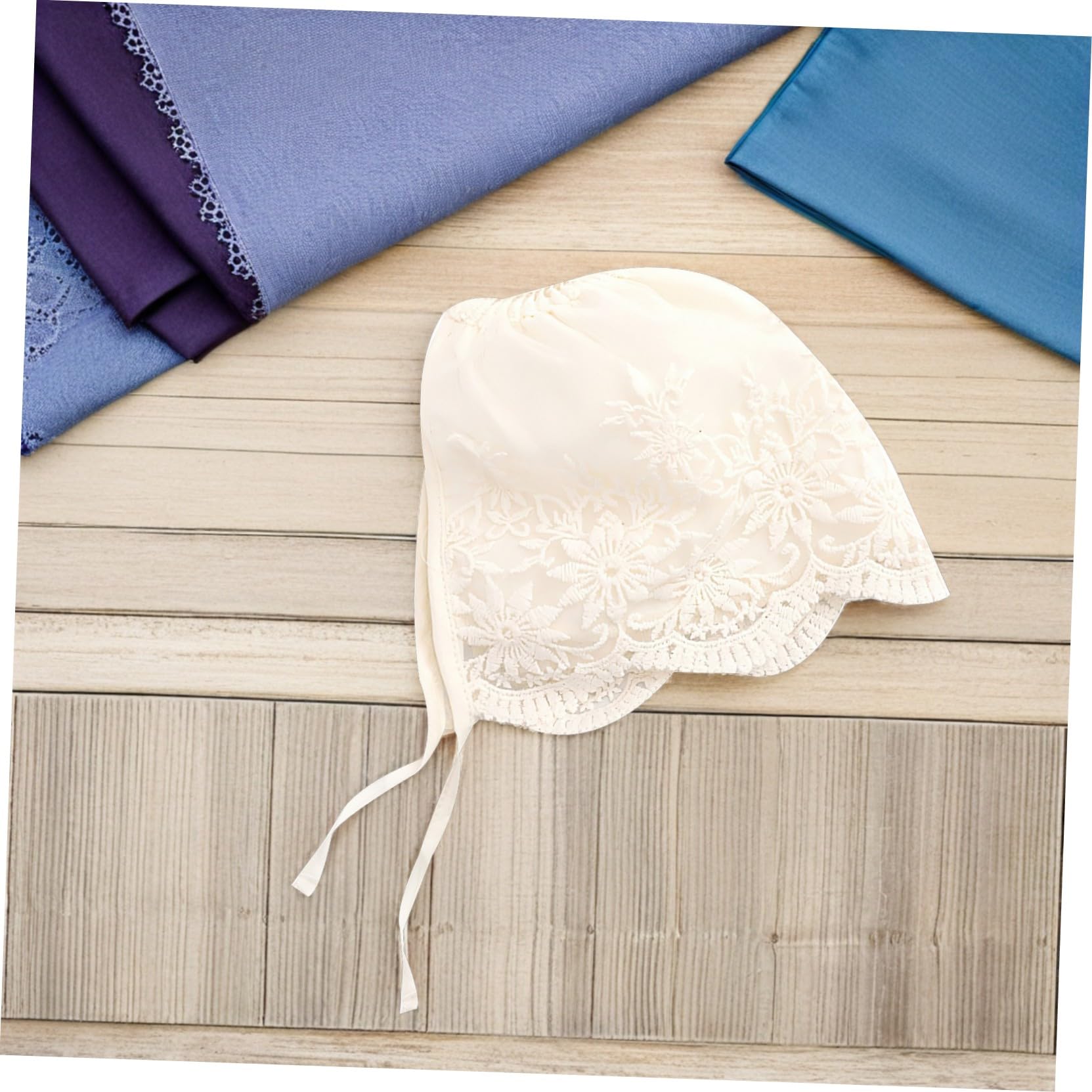 2 Gorros de Encaje Beige para Ñiño Niña, Gorro Recien Nacido Transpirable Lazo Seguro, Cómodo para Bautizo y Bodas, 2 Piezas