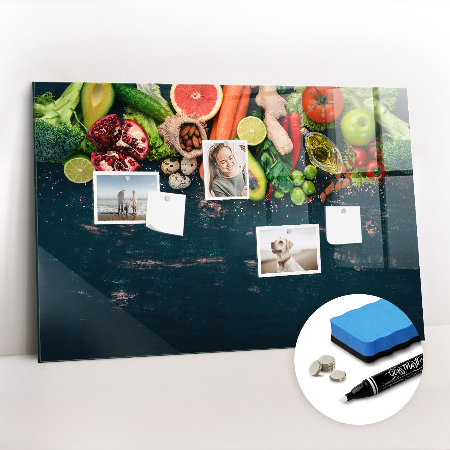 Magnetische Glas-Magnettafel mit Neodym-Magneten, Marker & Schwamm | Hochwertiges Sicherheitsglas | Kratzfest, abwischbar & modern | Ideal für Büro, Küche & Homeoffice- 90x60 - Gemüse auf dem Tisch