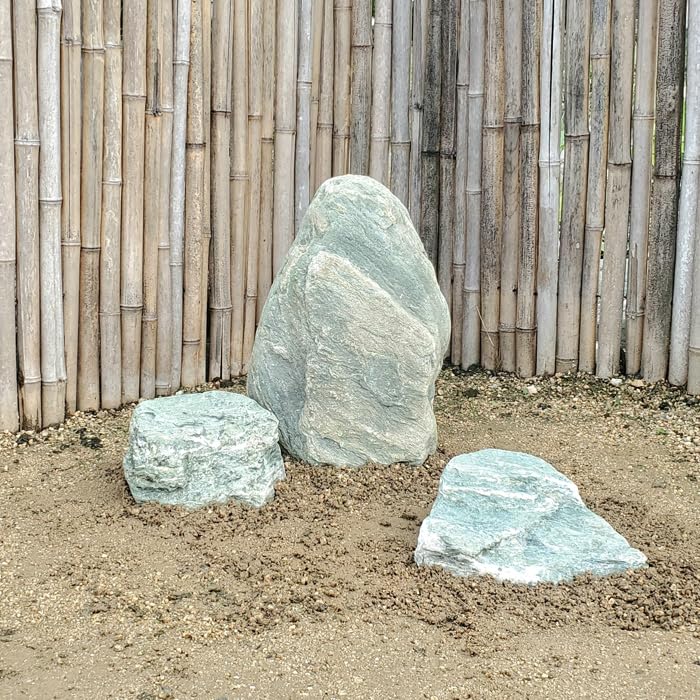 阿波の青石 数百キロから2.5tくらいまでのもの 阿波の青石 数百キロから2.5tくらいまでのもの