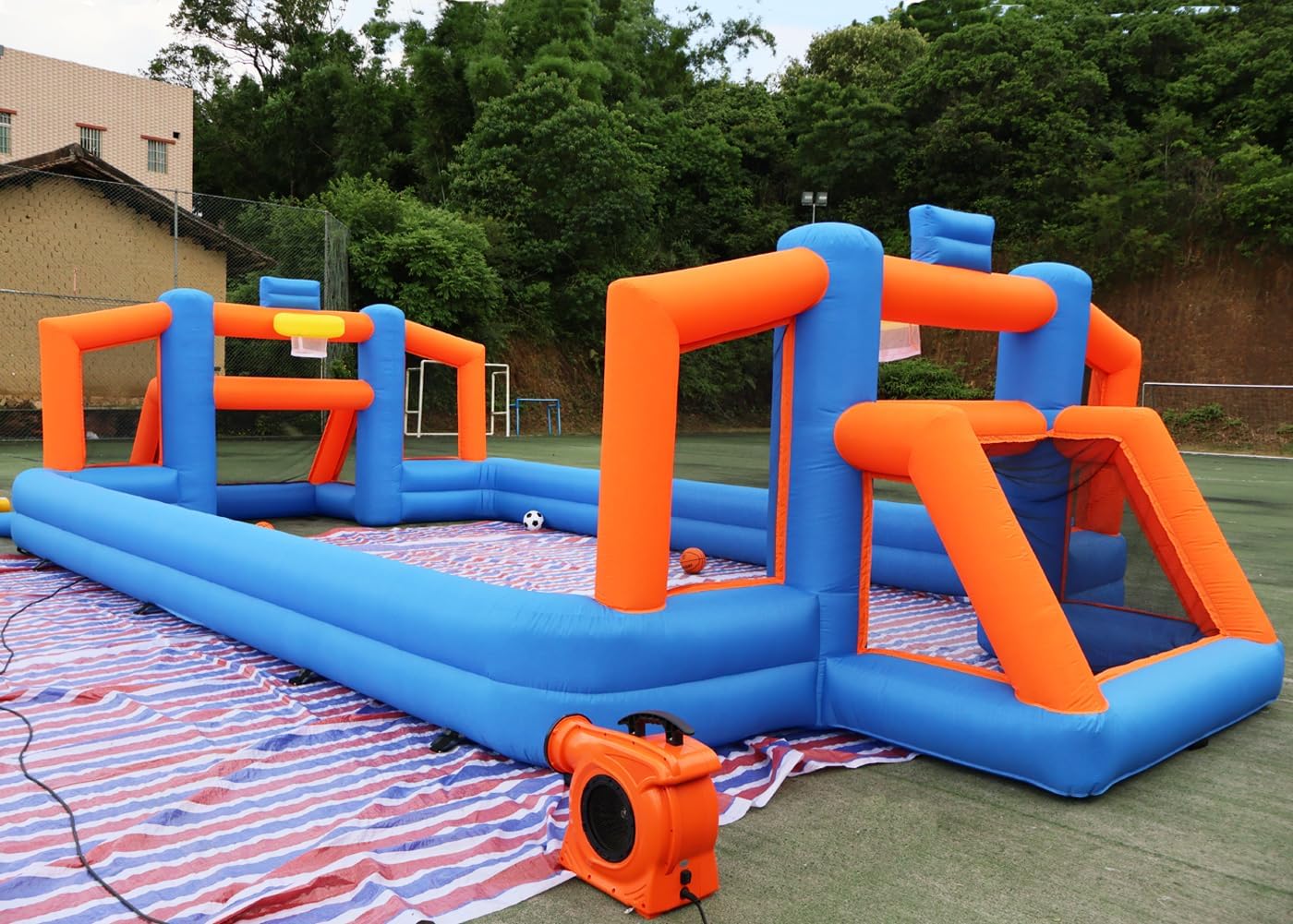 Inflatable Soccer Basketball Sports Court Inflatable Soccer Pitch Field 2 in 1 Multiple Sport Game with Blower& Floor Mat for Birthday/School Playground/Family/Team Games (with Floor mat)