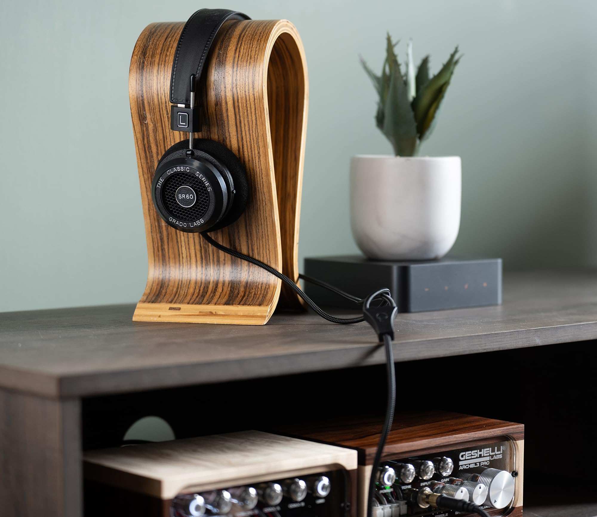 GRADO Classic Series SR60 - Cuffie aperte, cablate, on-ear, leggere, suono naturale, ascolto domestico