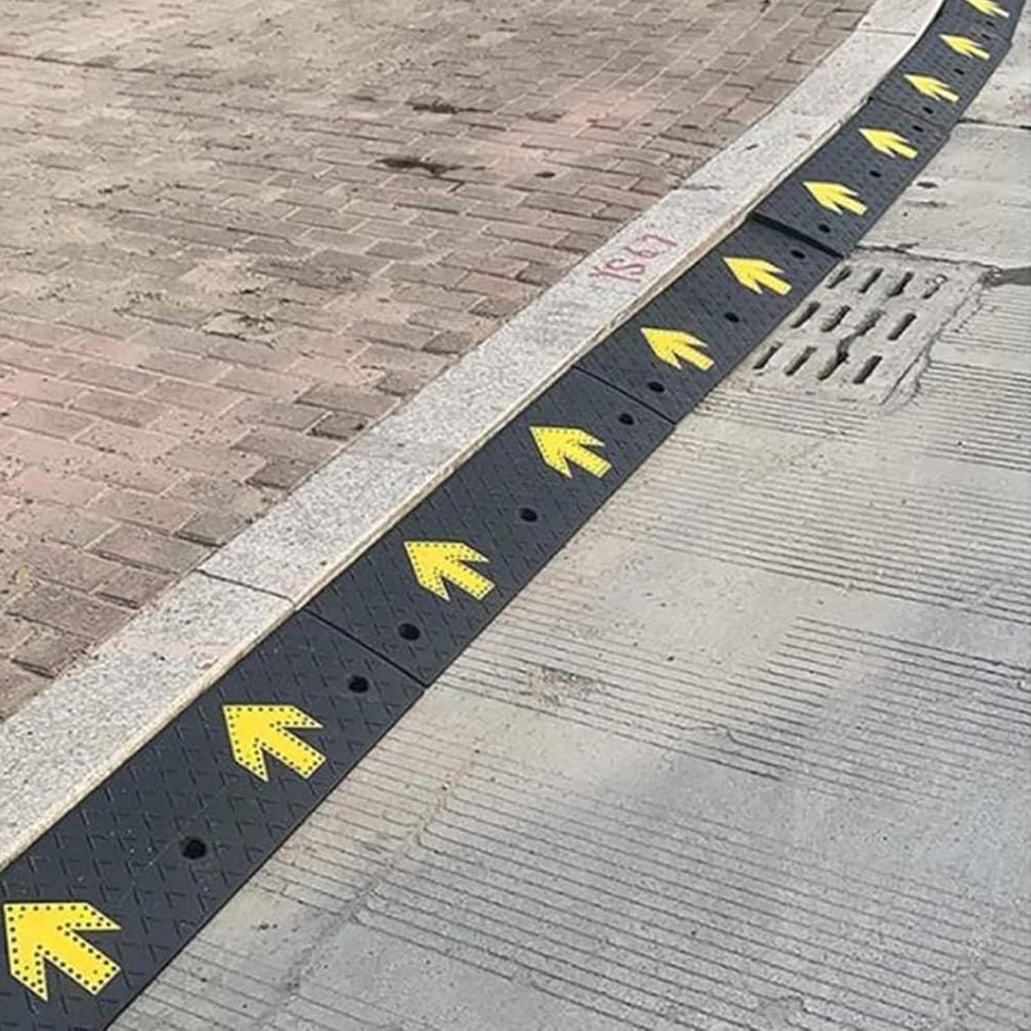 Kanduo Rampa podjazdowa Gumowa rampa krawężnikowa do wjazdu pojazdów, rampa z wysokim progiem 4'-7', antypoślizgowy panel mobilnej rampy wejściowej(100cmx30cmx11cm)