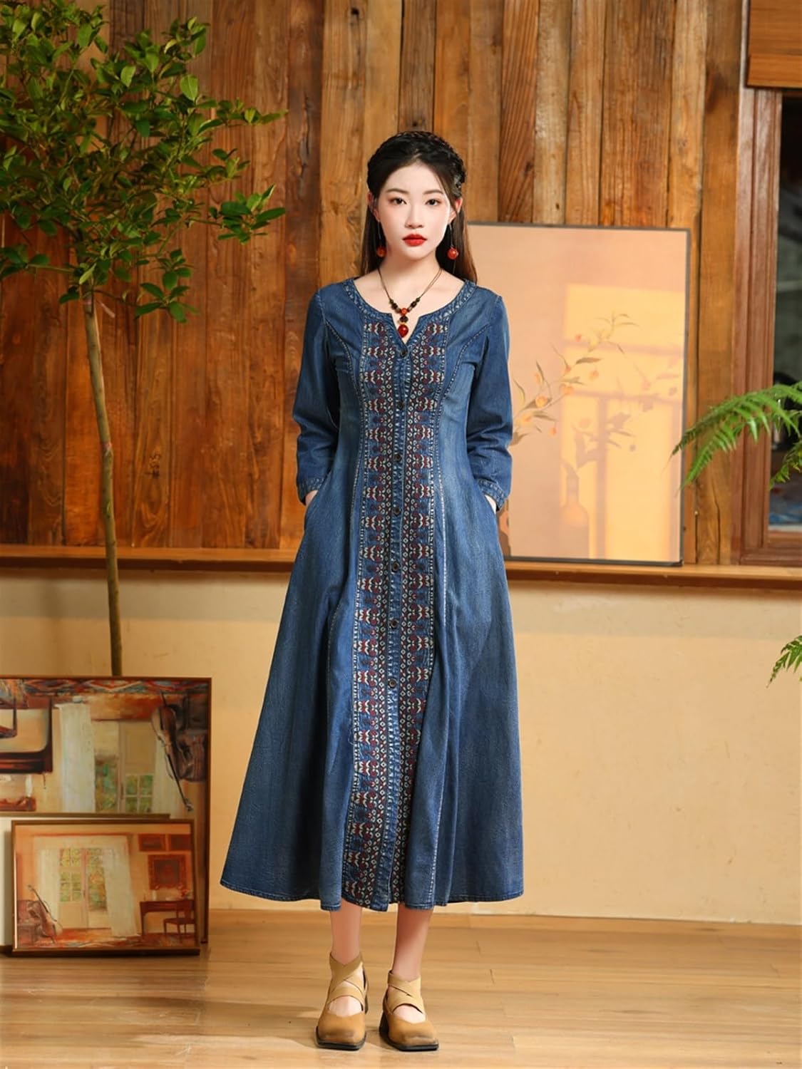 MAGGY LONDON ★【ミディドレス】品よく優雅なシルエットを演出 Amazon.com: Maggy London Women's Halter Neck Maxi Dress