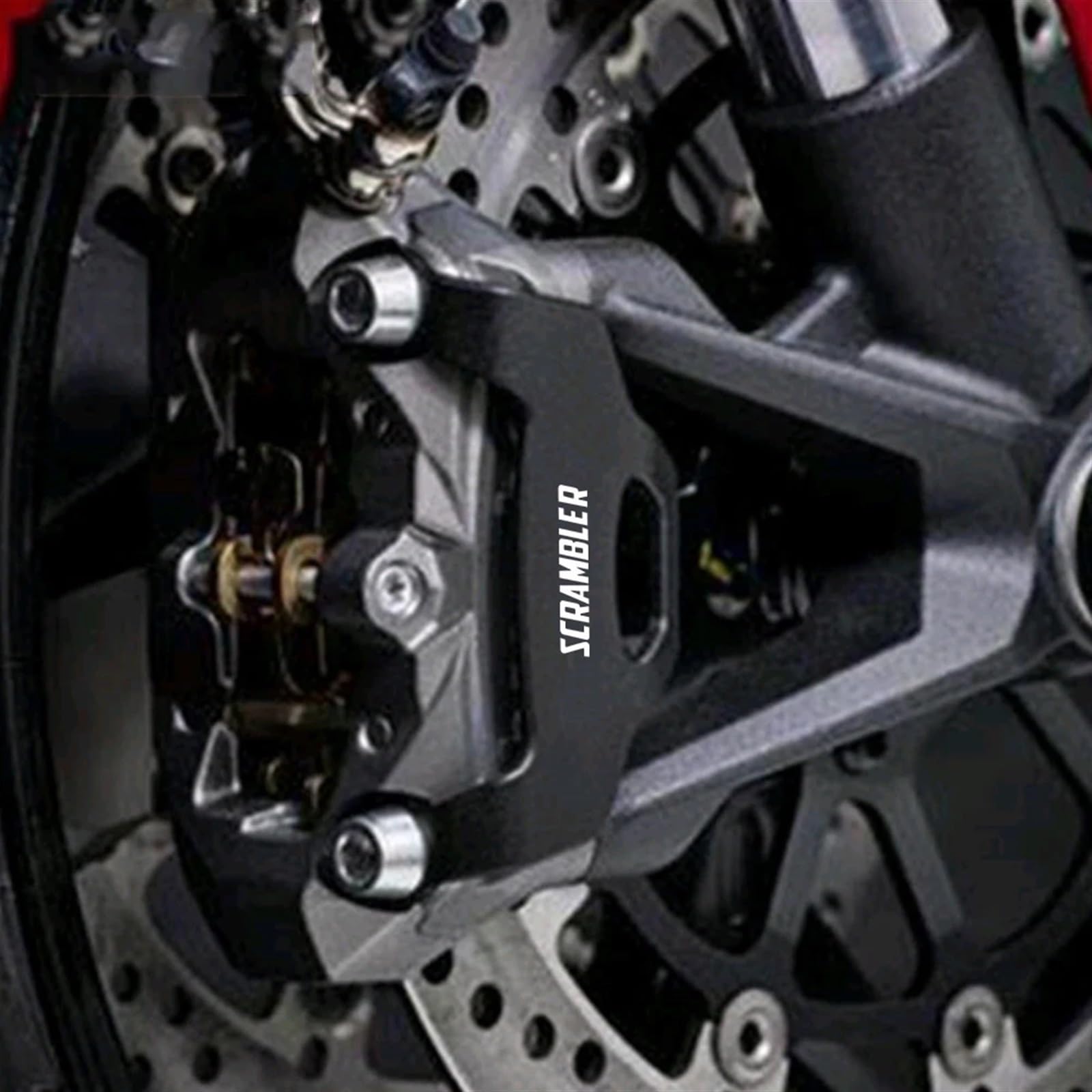 HUISÌ Protezione for la copertura della pinza del freno anteriore for motociclette adatta for Ducati Scrambler 800 2015-2021 Scrambler1100 2018-2024 Accessori(Red)