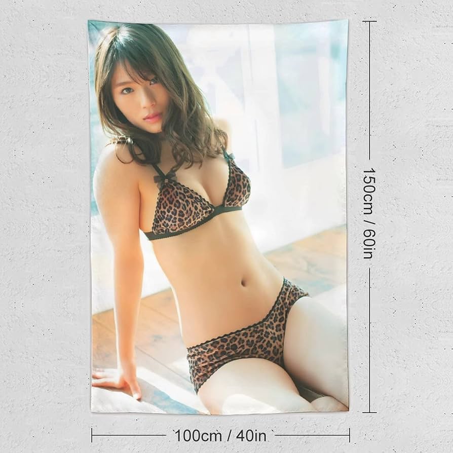 Amazon.co.jp: NMB48渋谷凪咲写真壁飾りビキニかわいい タペストリー