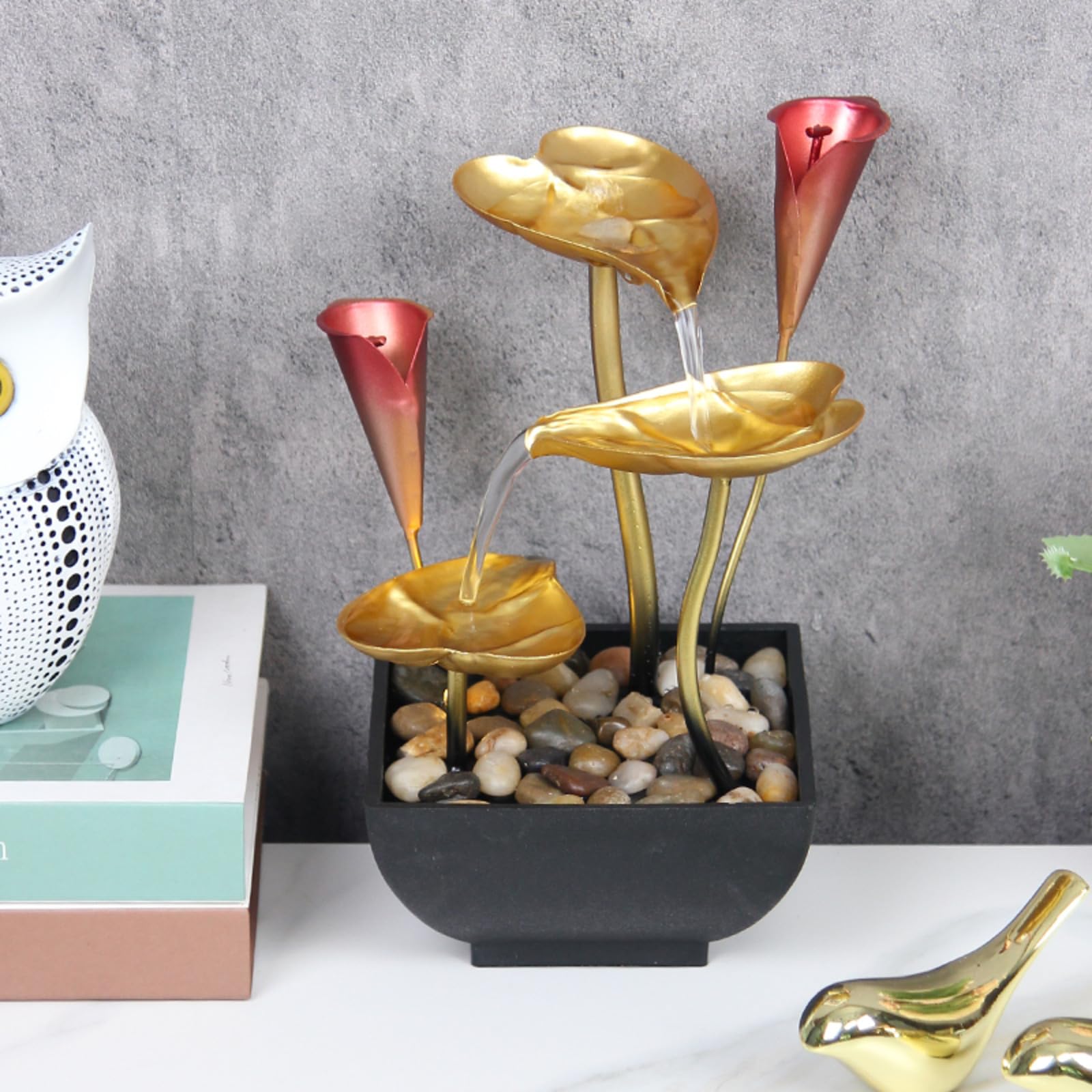 Fontana da tavolo a forma di foglia di loto con luci a LED e accenti di calla, fontana zen da interni per decorazione e relax in casa e ufficio
