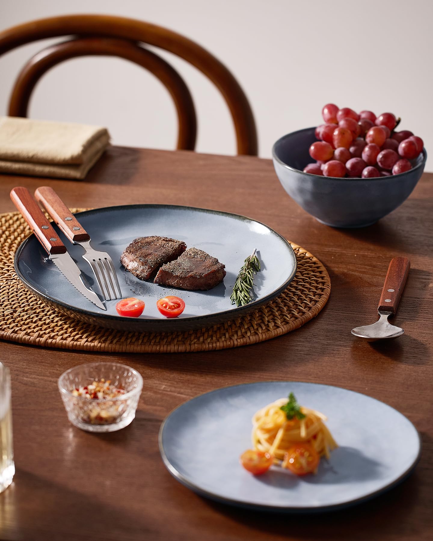 Amazon.com | Famiware Dinnerware Sets for 8, Ocean Round 24-Piece