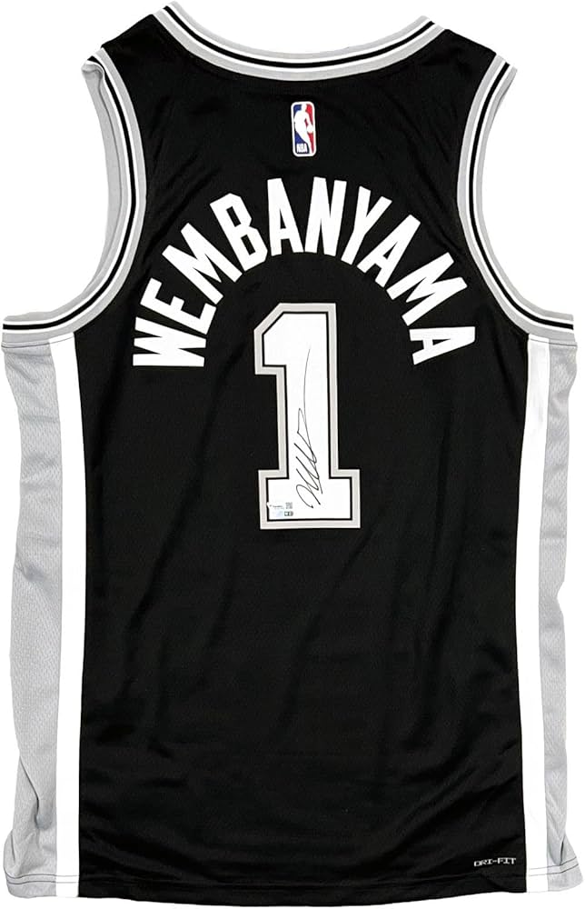 【PSA鑑定済】Victor Wembanyama 直筆サイン入りユニフォーム Amazon.com: Victor Wembanyama Spurs Signed Authentic Nike Icon