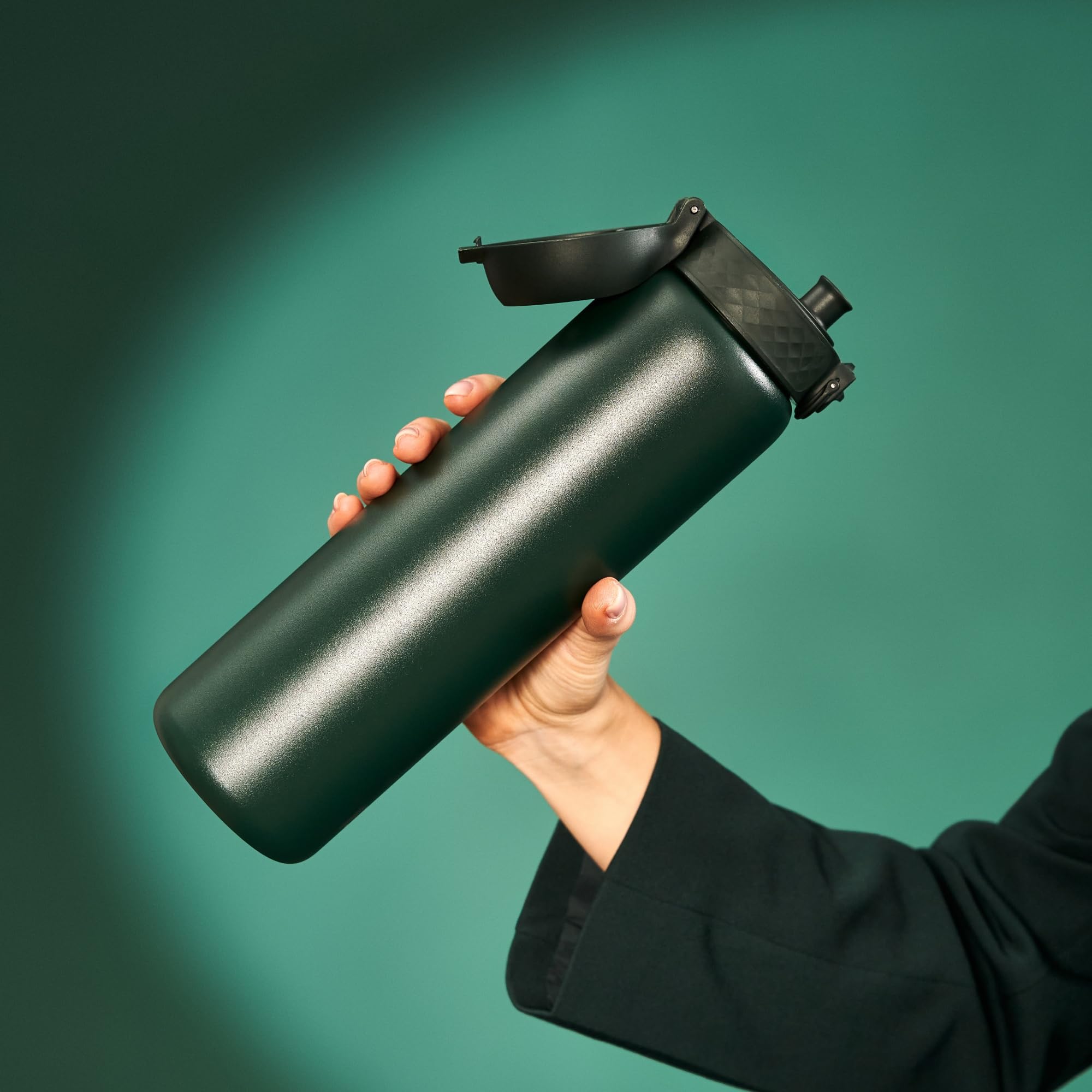 Ion8 Vacuum Insulated Stainless Steel 1 Litre Water Bottle, 920 ml/31 oz, Leak Proof, Easy to Open, Secure Lock - Image 3