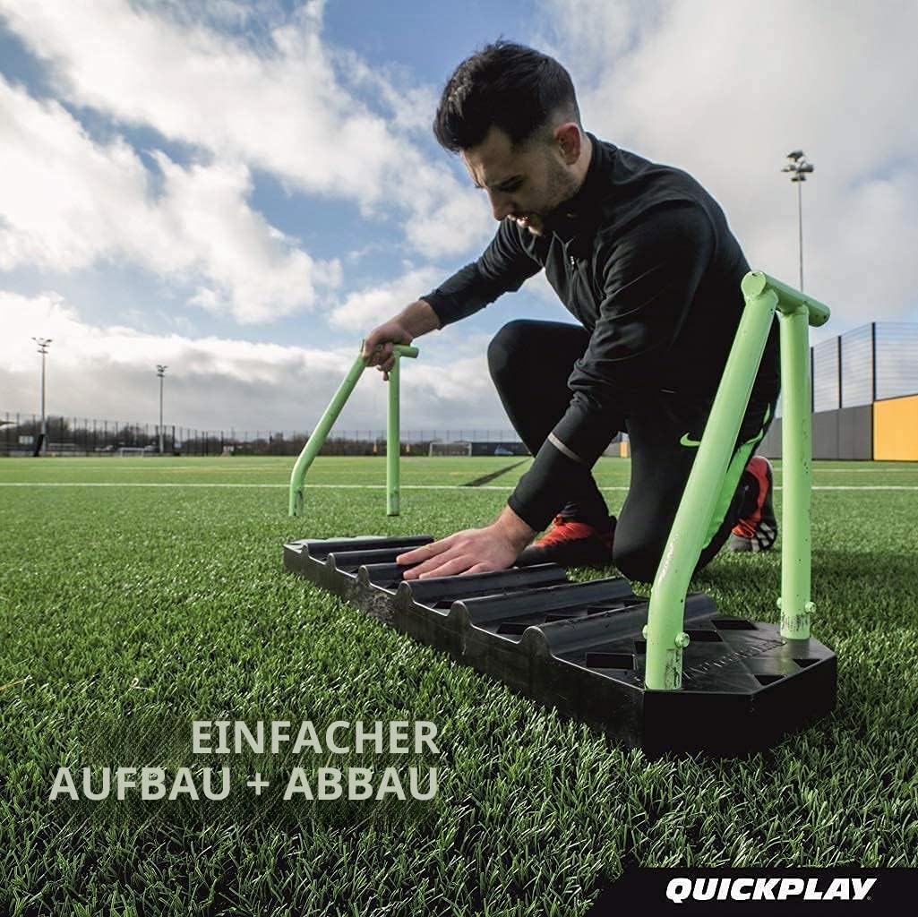 QUICKPLAY Replay Station Prellwand Fussball Pass Wand - Rebounder für Fußball Tragbare Rückprallwand mit Doppelwinkel System - Rebound Board Fussball trainingszubehör - Pass & Schuss Fußball Training