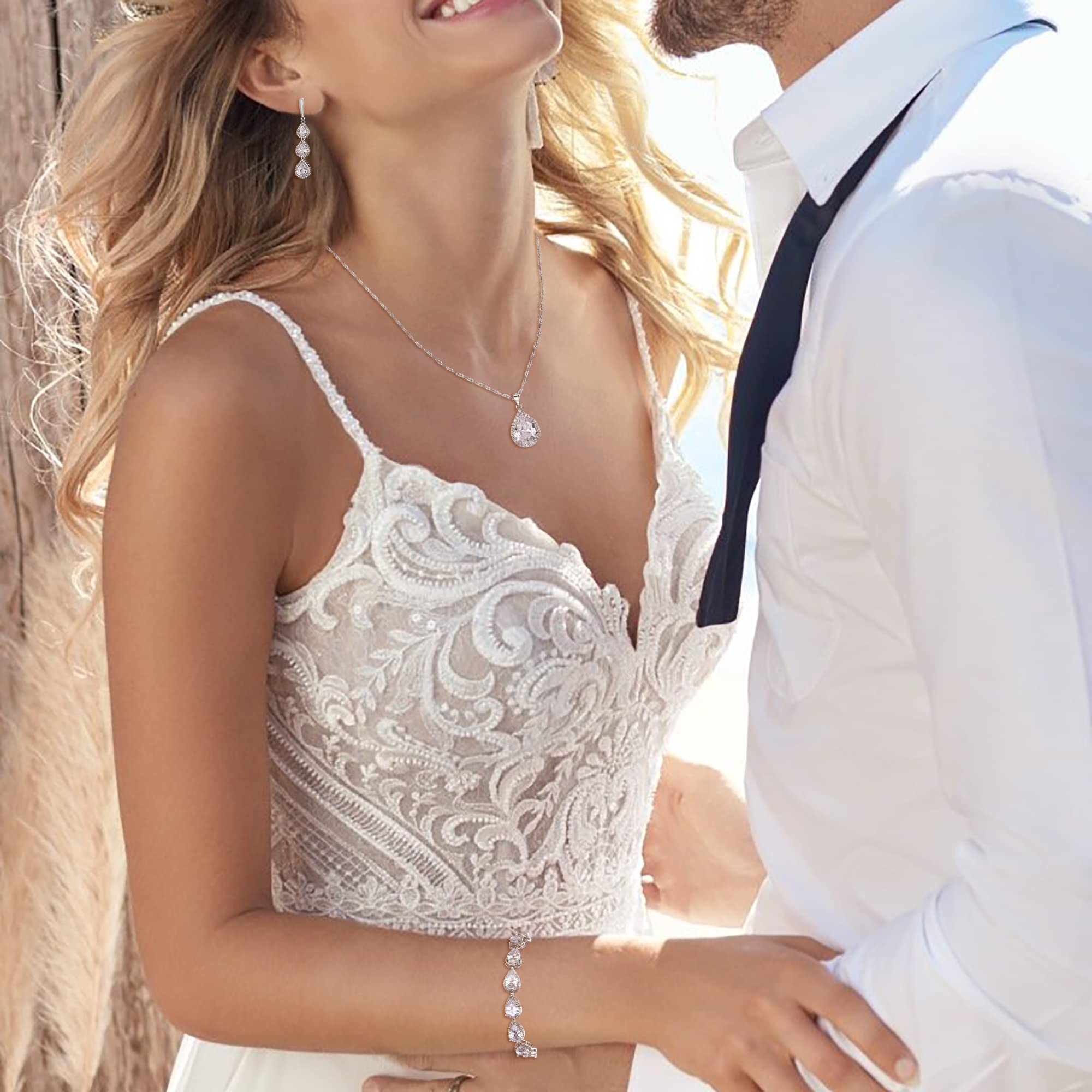 Set di Gioielli da Sposa per Le Donne Damigella d'Onore, Argento Placcato Goccia Zirconia cubica Collana Lunga Dangle Orecchini Bracciale per Partito